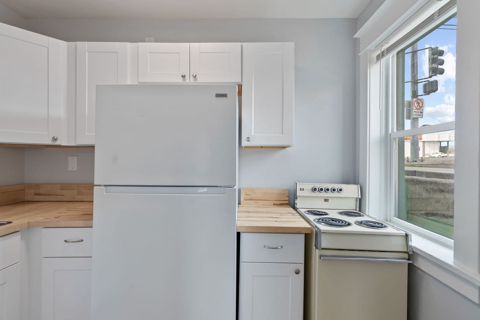 Spokane Apartment: 405 S Maple St