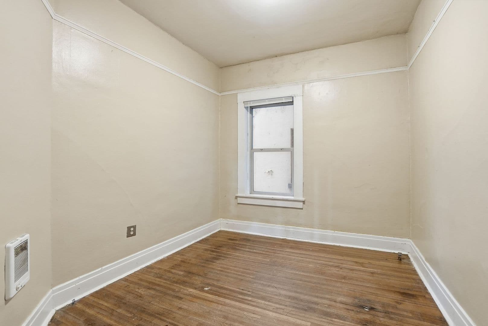 Spokane Apartment: 155 S Oak St