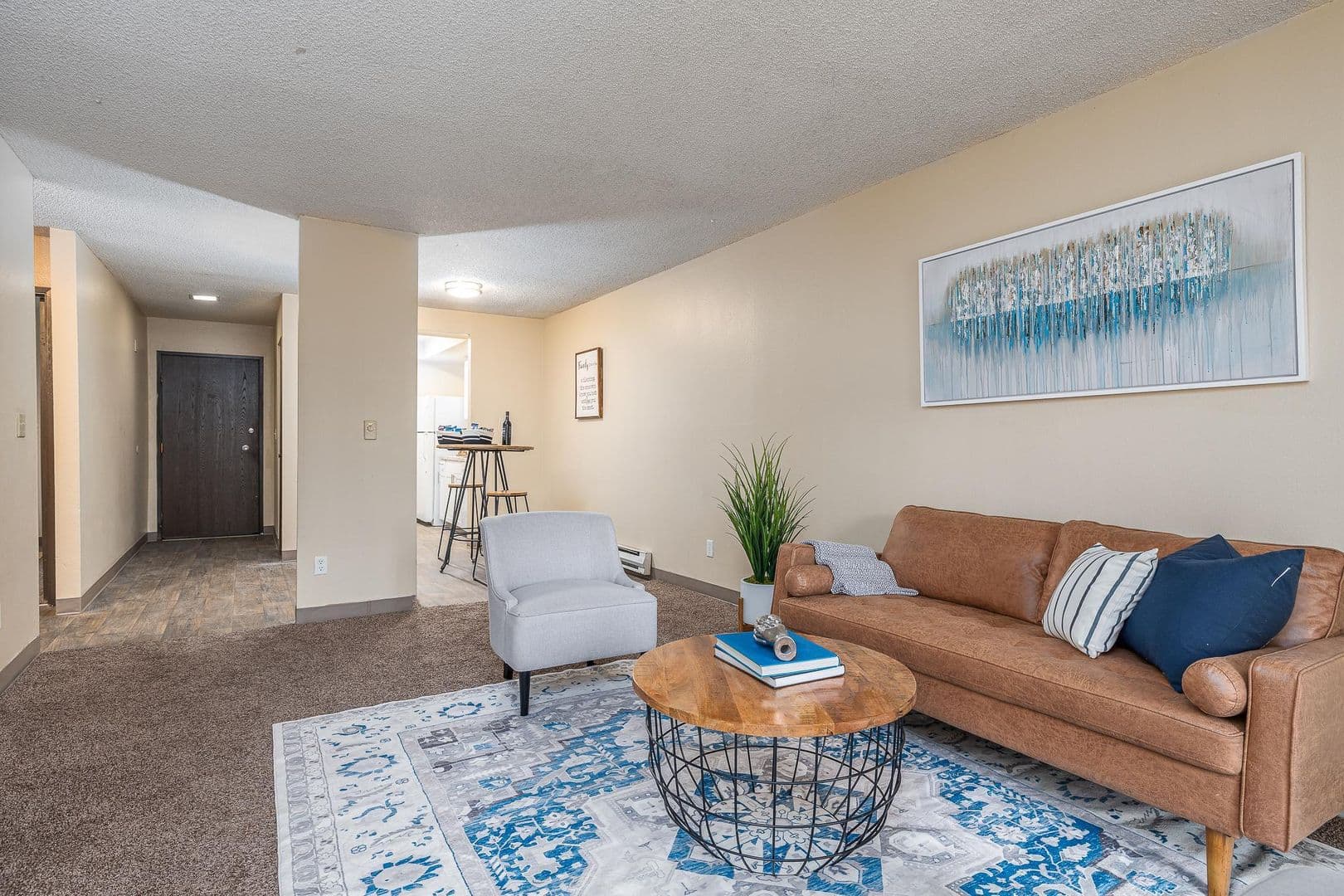 Richland Apartment: 1621 George Washington Way