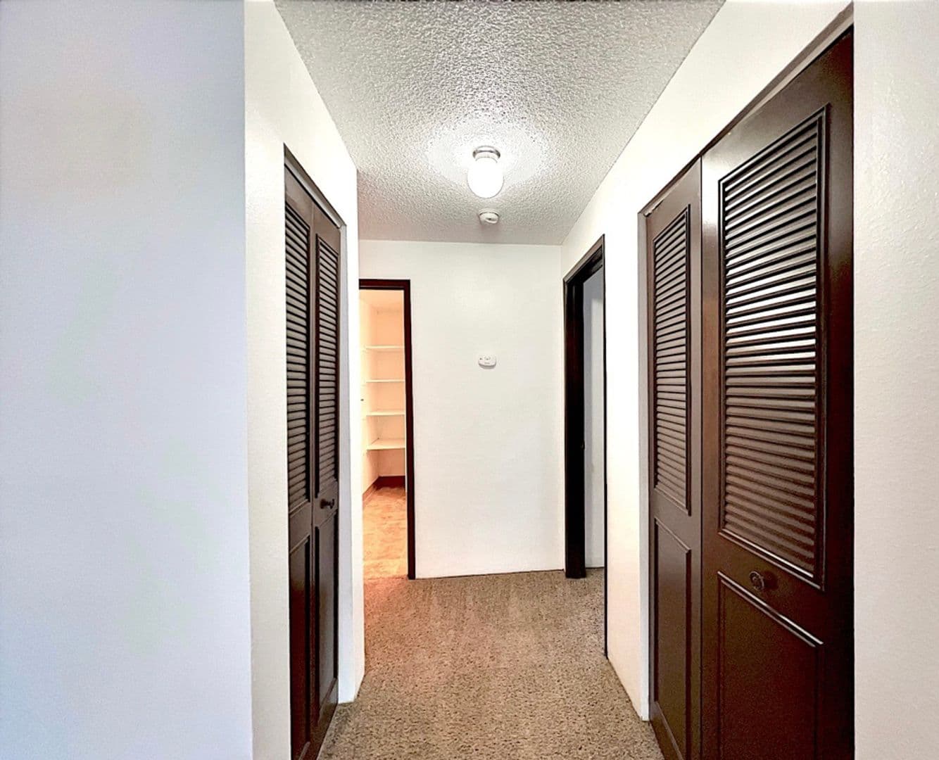 Pasco Apartment: 2524 W Sylvester St.