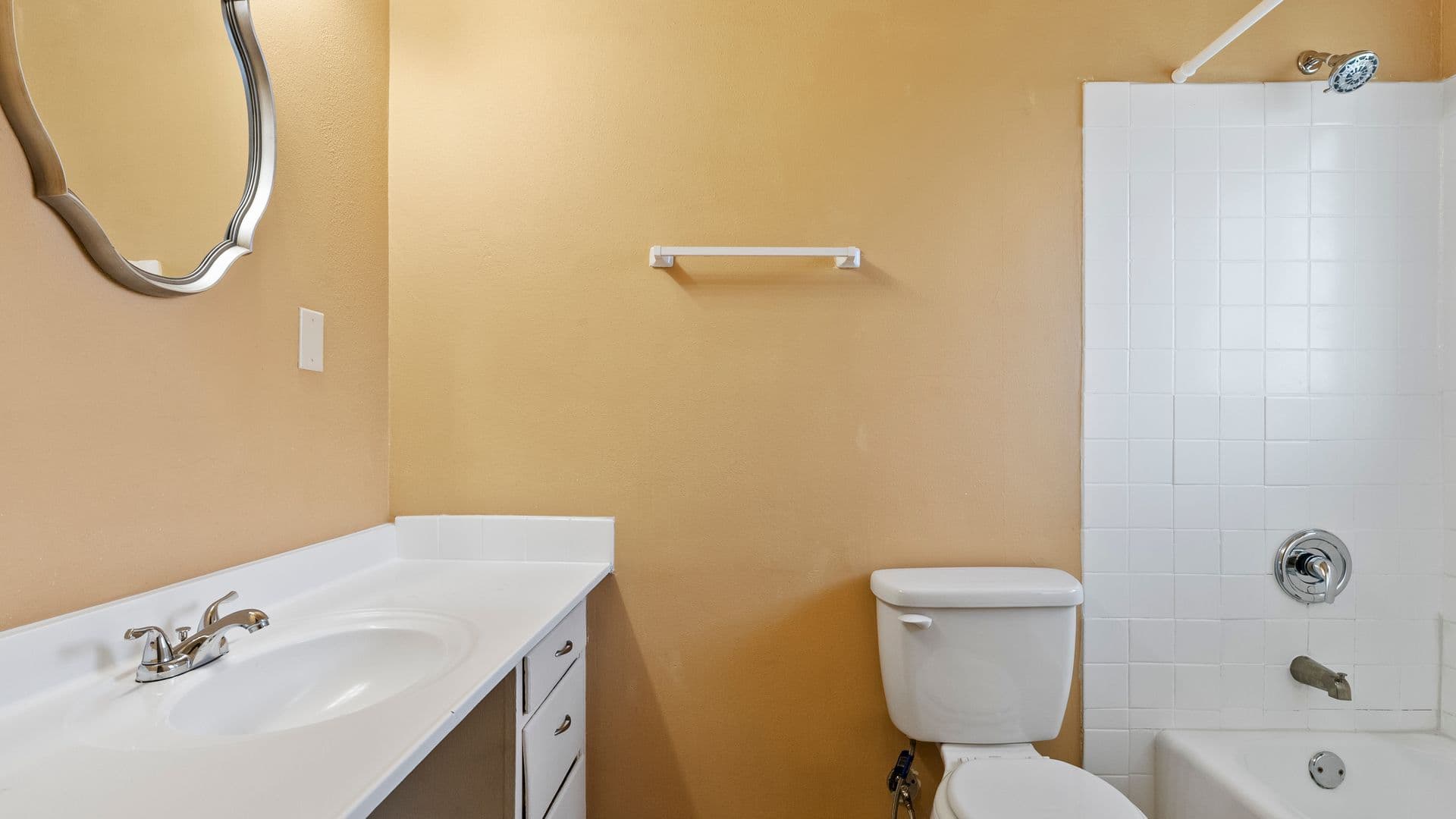 Pasco Apartment: 1740 N 5th Ave