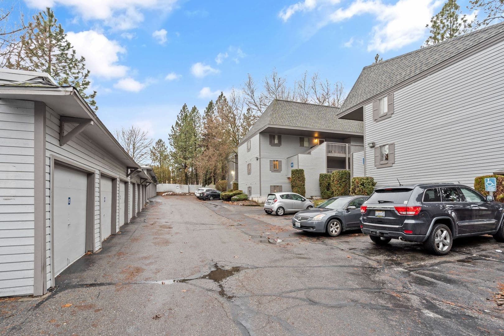 Spokane Apartment: 3131 S Cook St