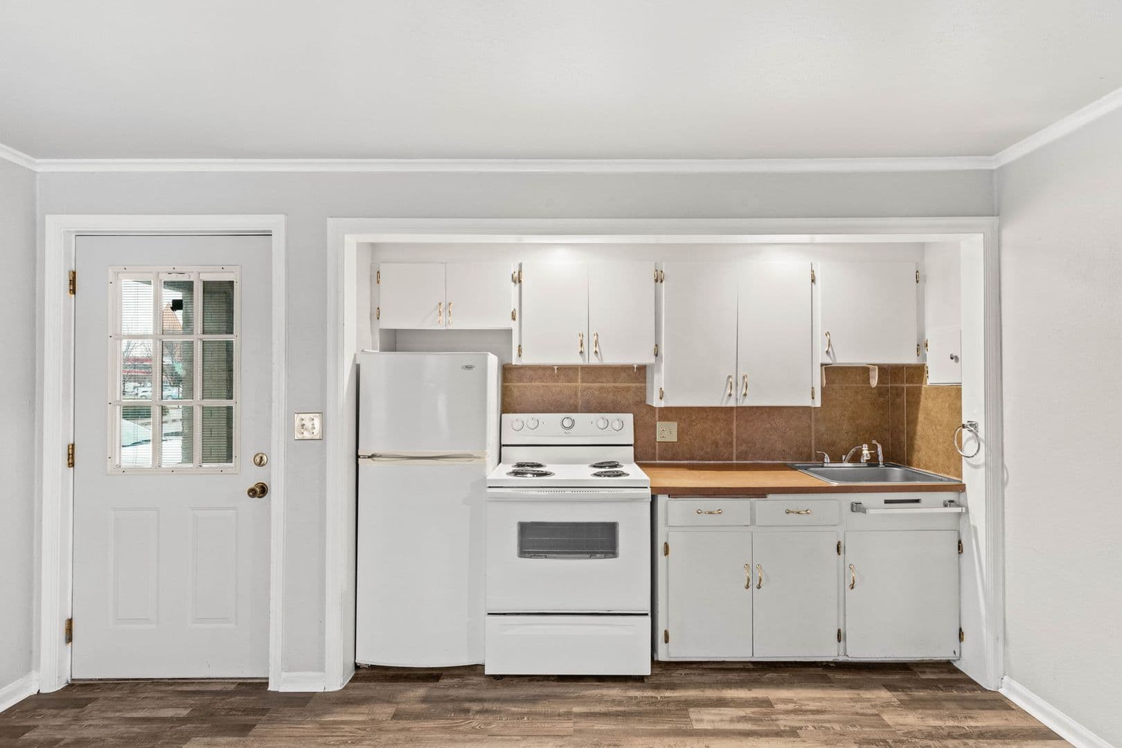 Spokane Valley Apartment: 9300 E Sprague Avenue