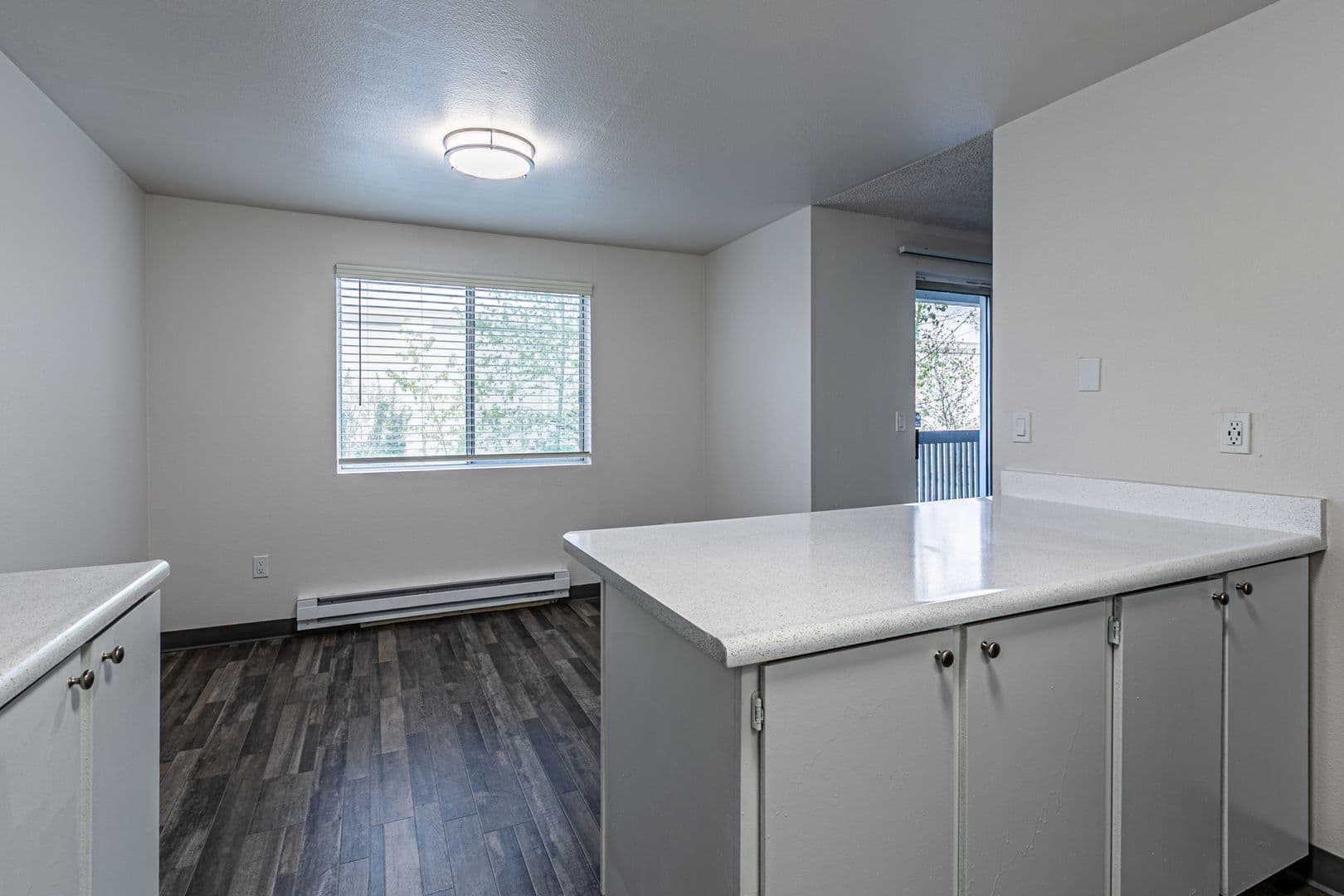 Tacoma Apartment: 6830 Tacoma Mall Blvd