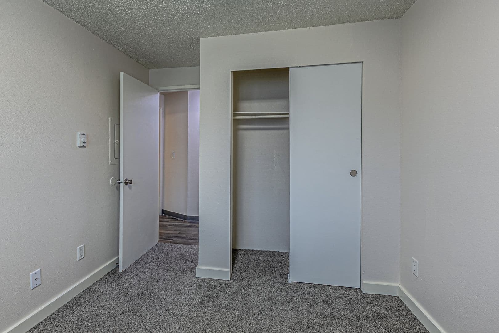 Tacoma Apartment: 6830 Tacoma Mall Blvd