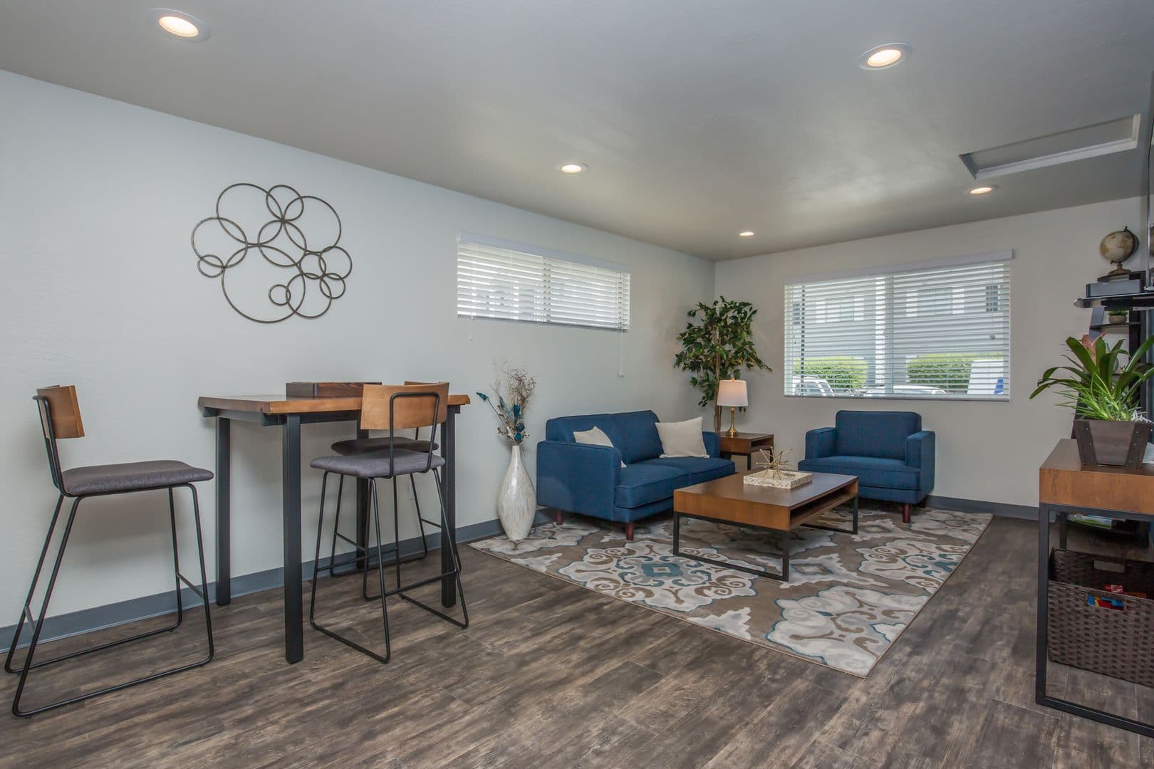 Tacoma Apartment: 6830 Tacoma Mall Blvd