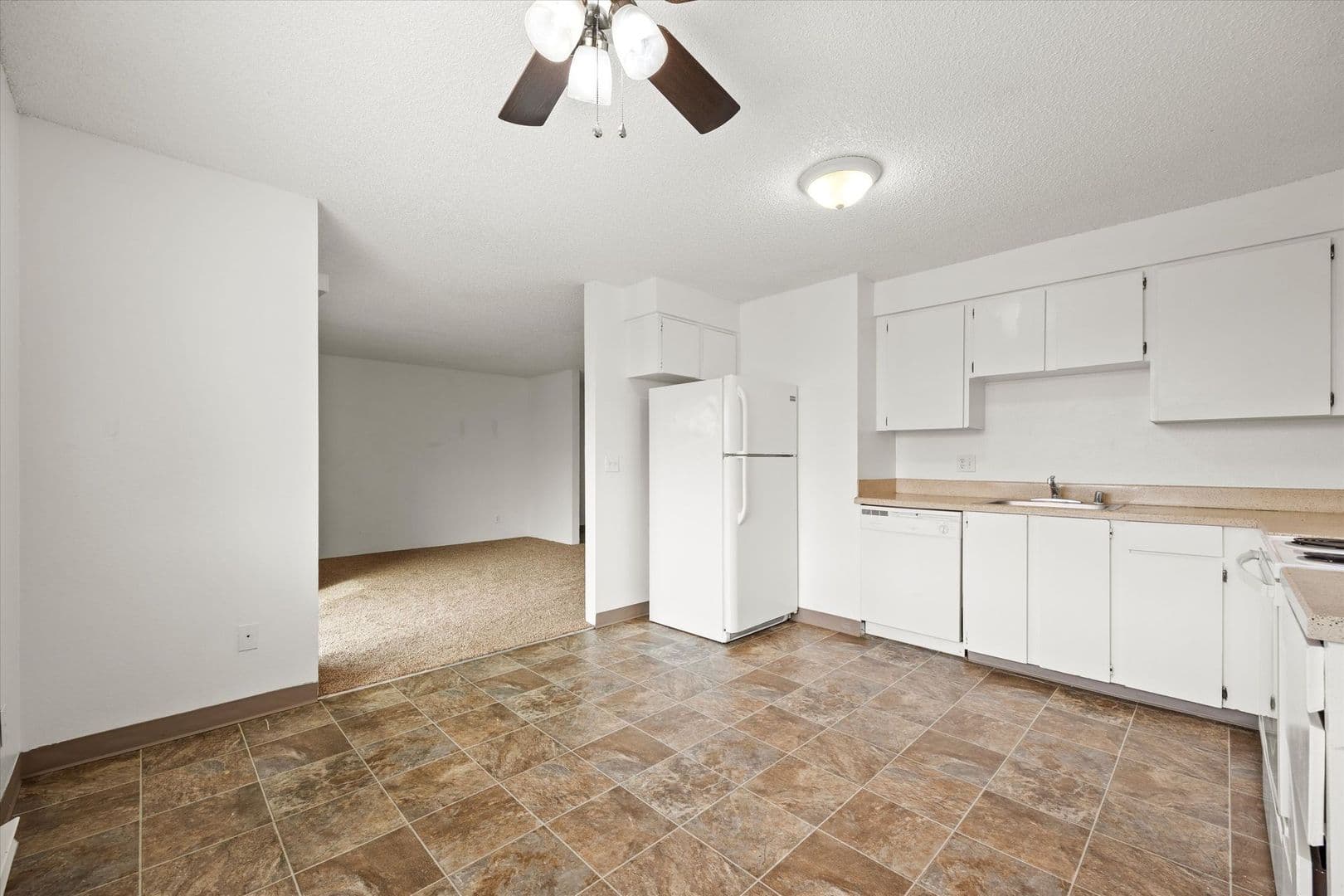 Pasco Apartment: 2524 W Sylvester St.