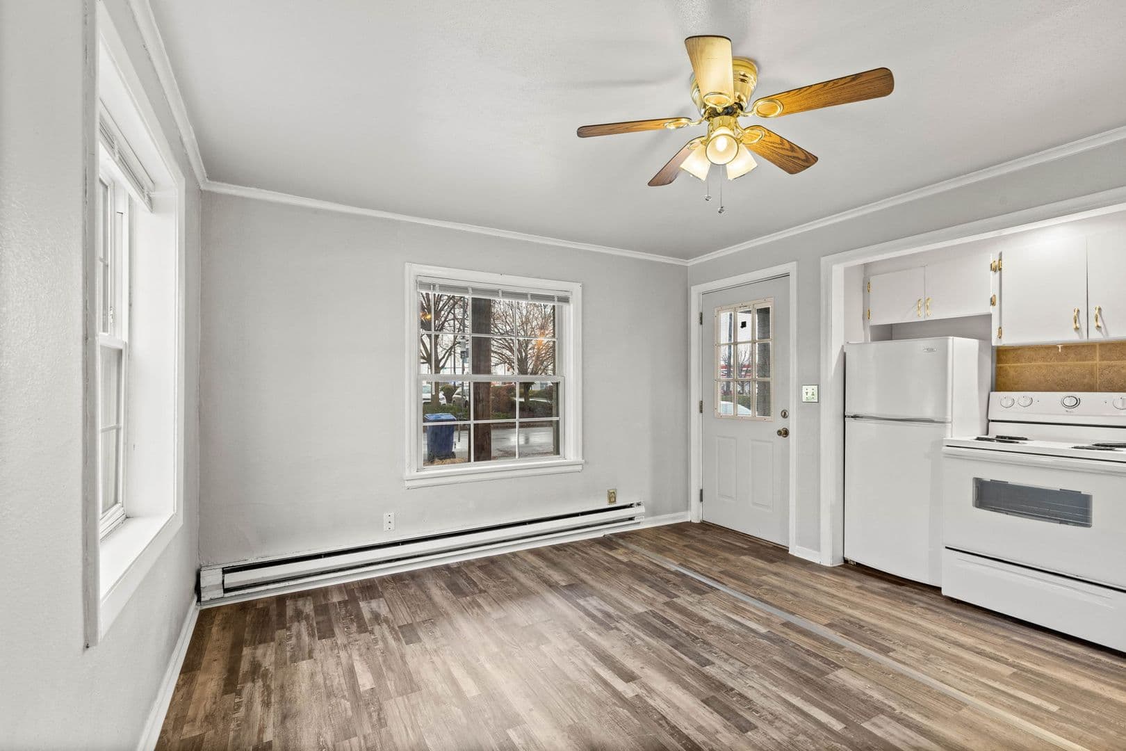 Spokane Valley Apartment: 9300 E Sprague Avenue