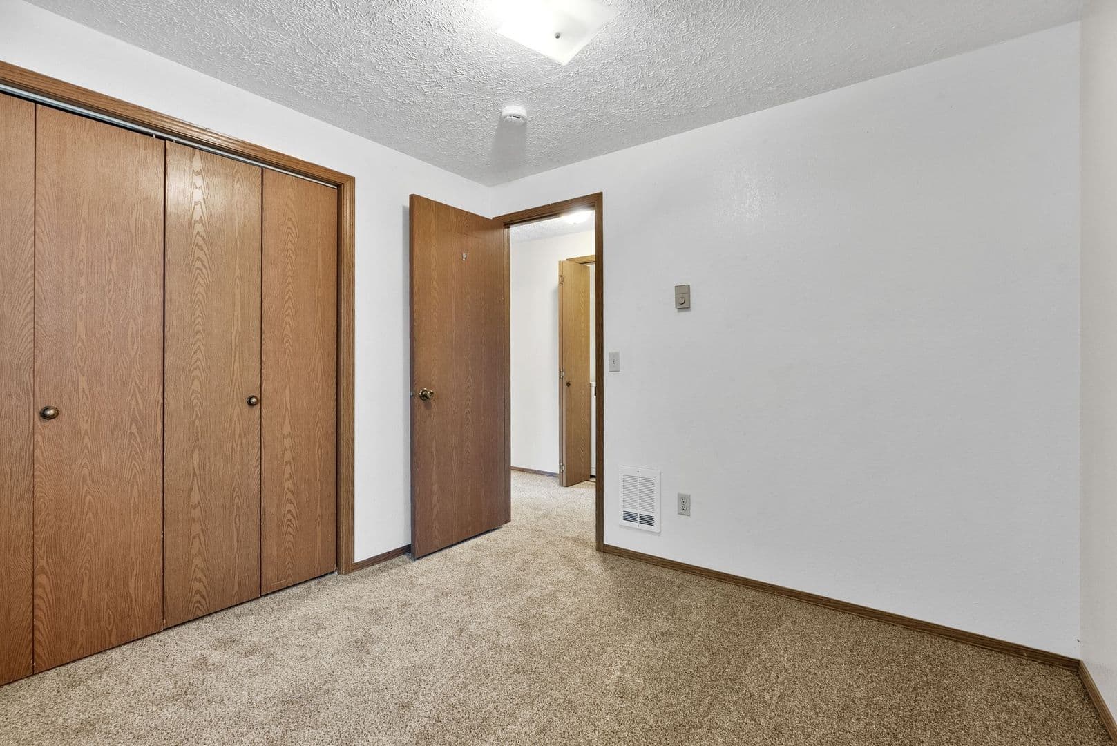 Medical Lake Apartment: 314 N LeFevre St