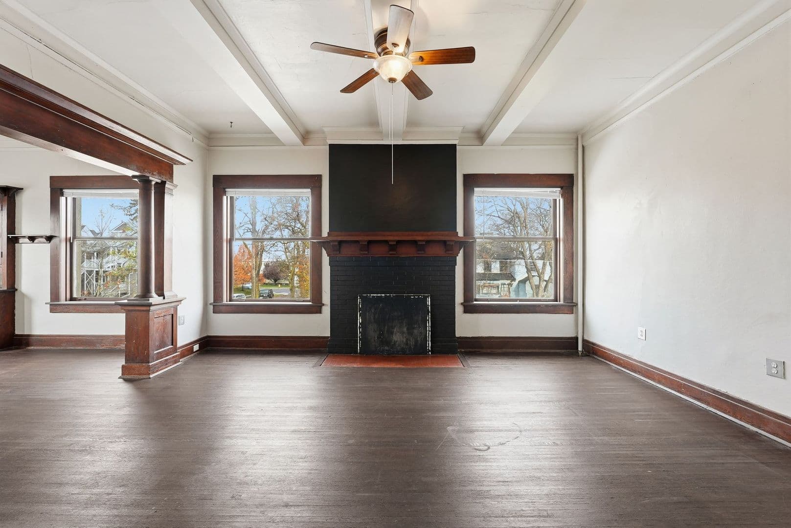 Spokane Apartment: 155 S Oak St