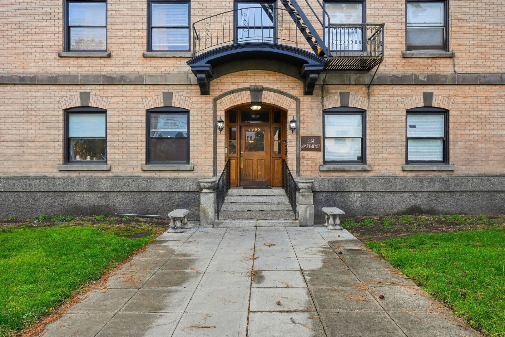 Spokane Apartment: 1905 W 2nd Ave