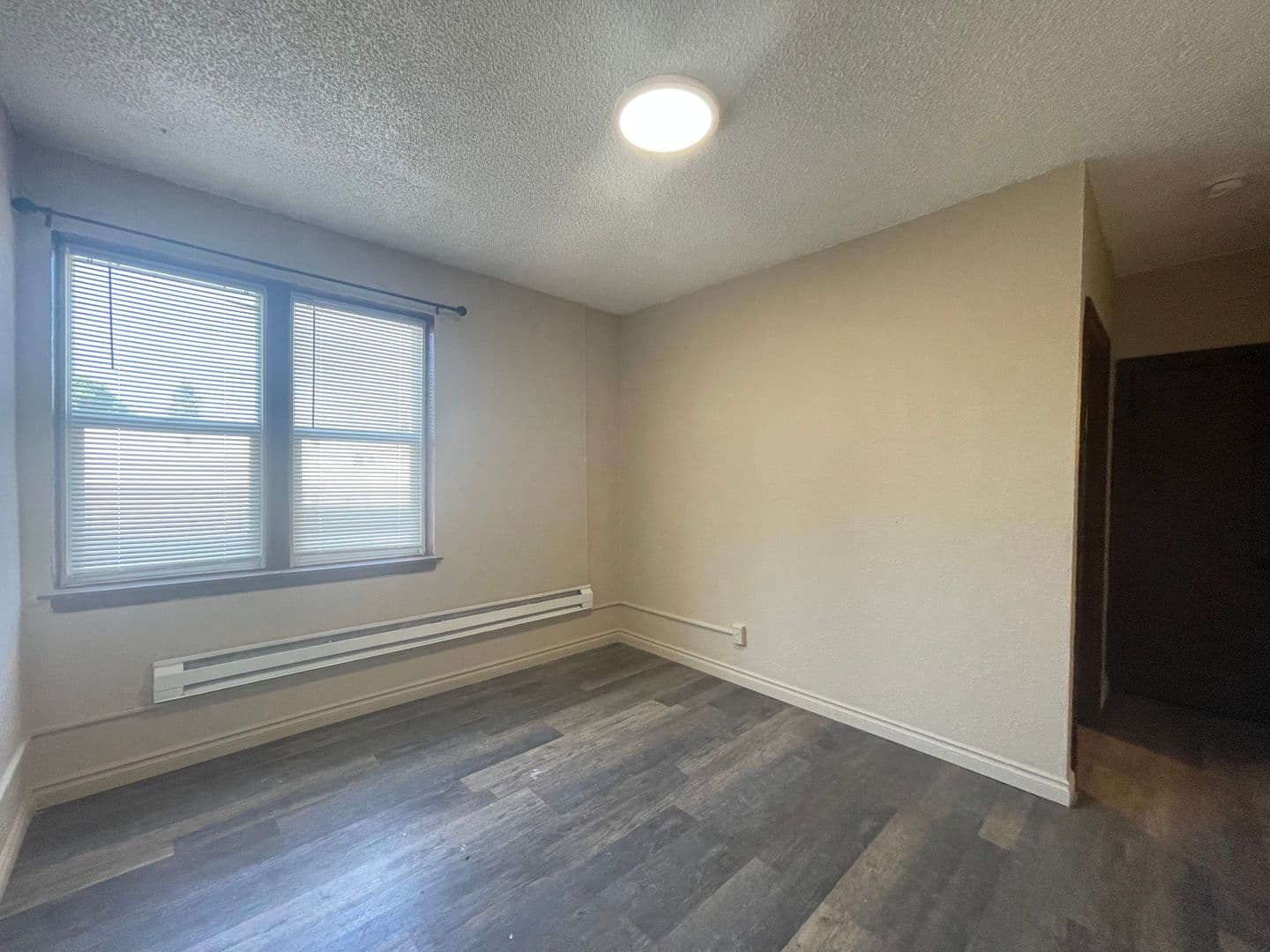 Spokane Apartment: 916 W Augusta Avenue