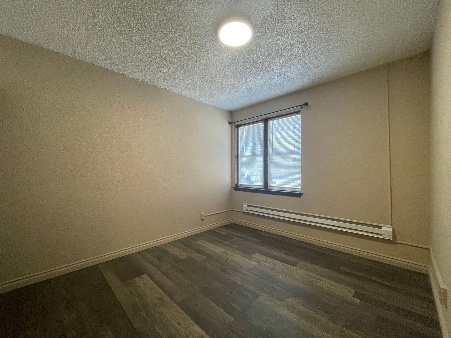 Spokane Apartment: 916 W Augusta Avenue
