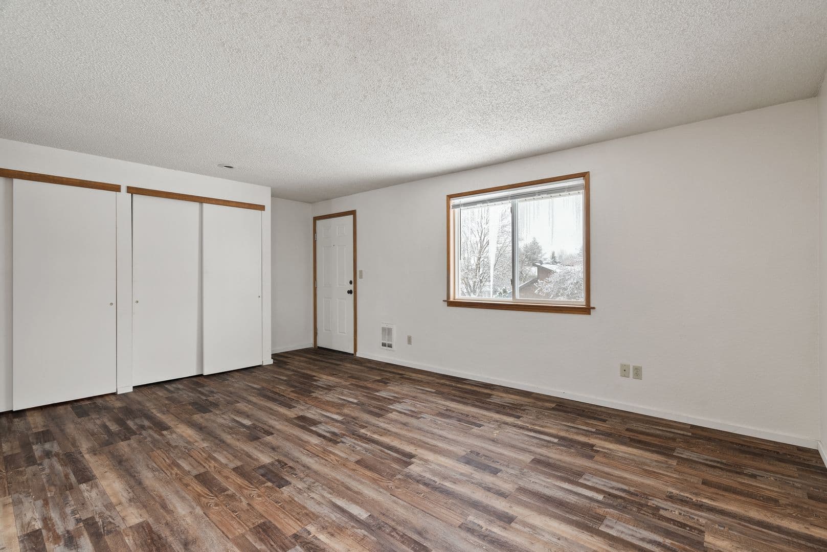 Medical Lake Apartment: 314 N LeFevre St