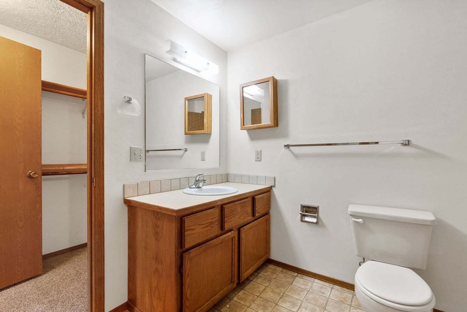 Medical Lake Apartment: 314 N LeFevre St