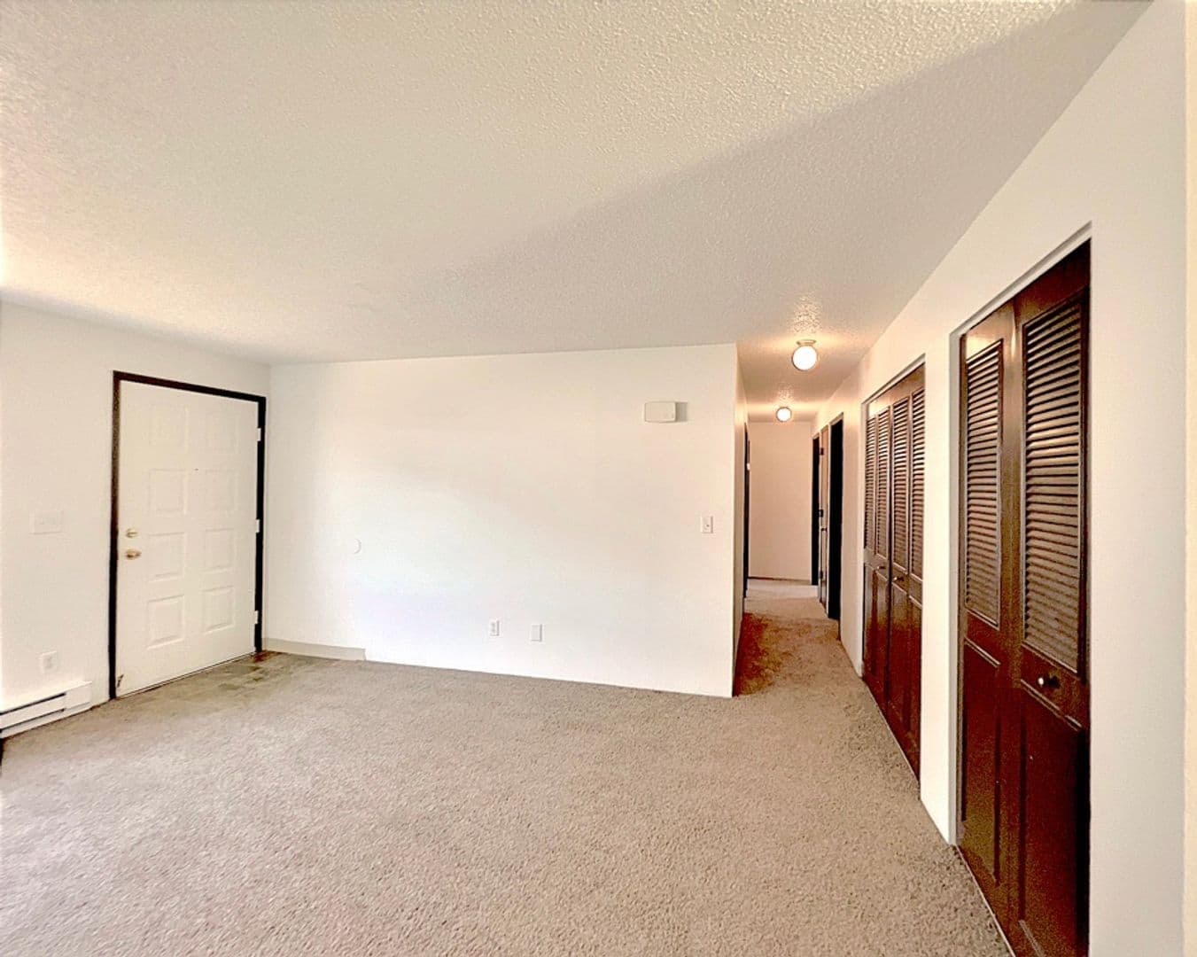 Pasco Apartment: 2524 W Sylvester St.