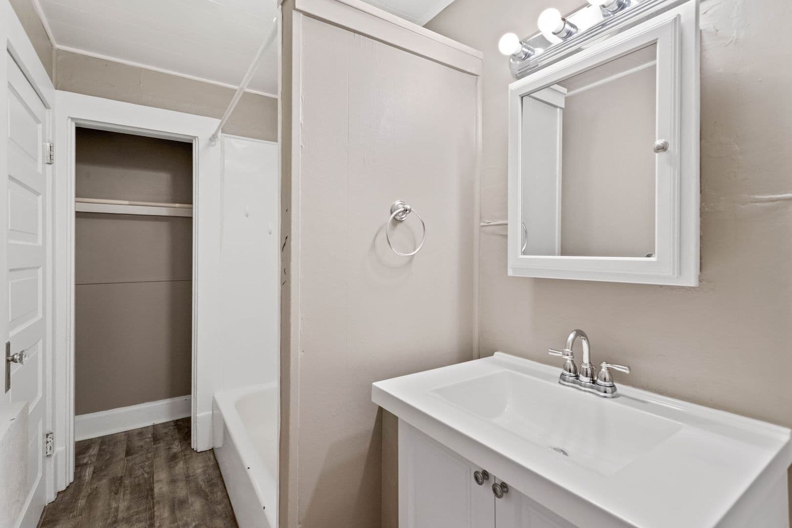 Spokane Apartment: 1221 N Monroe St