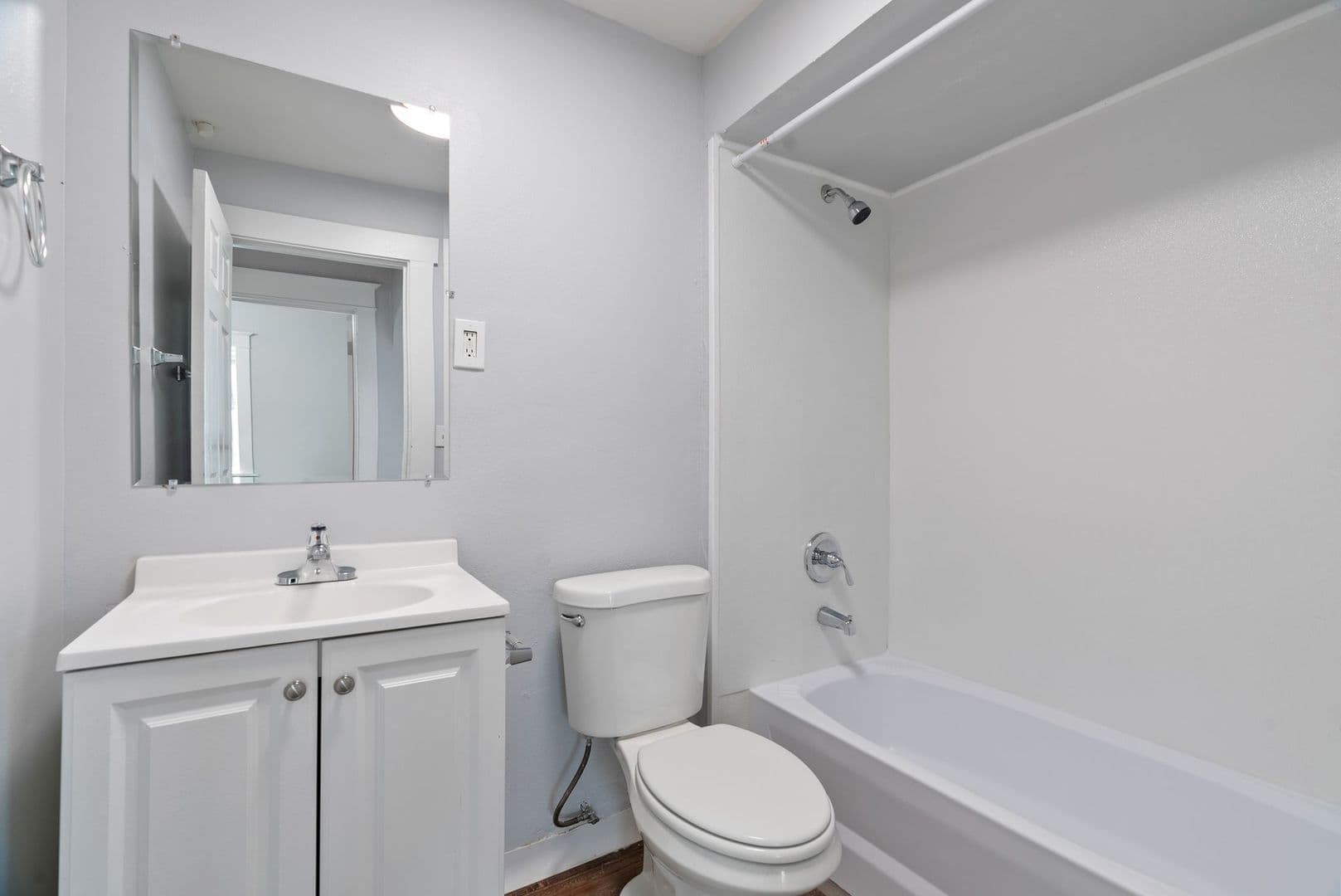 Spokane Apartment: 405 S Maple St