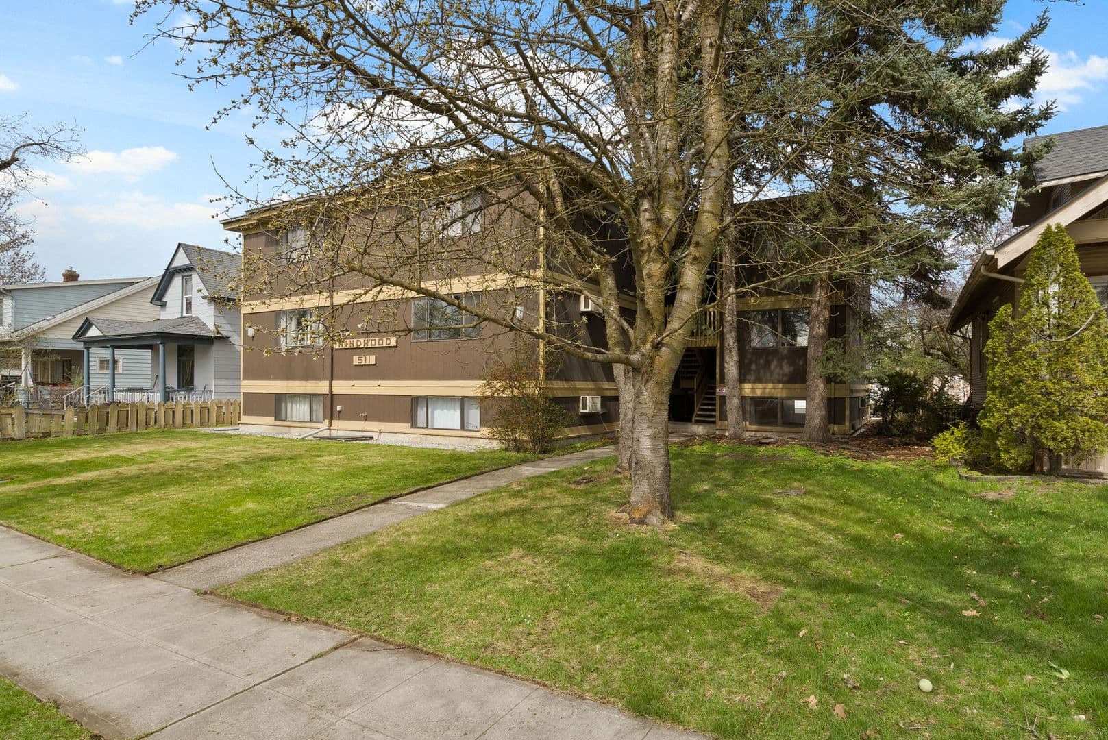 Spokane Apartment: 511 E Augusta Avenue