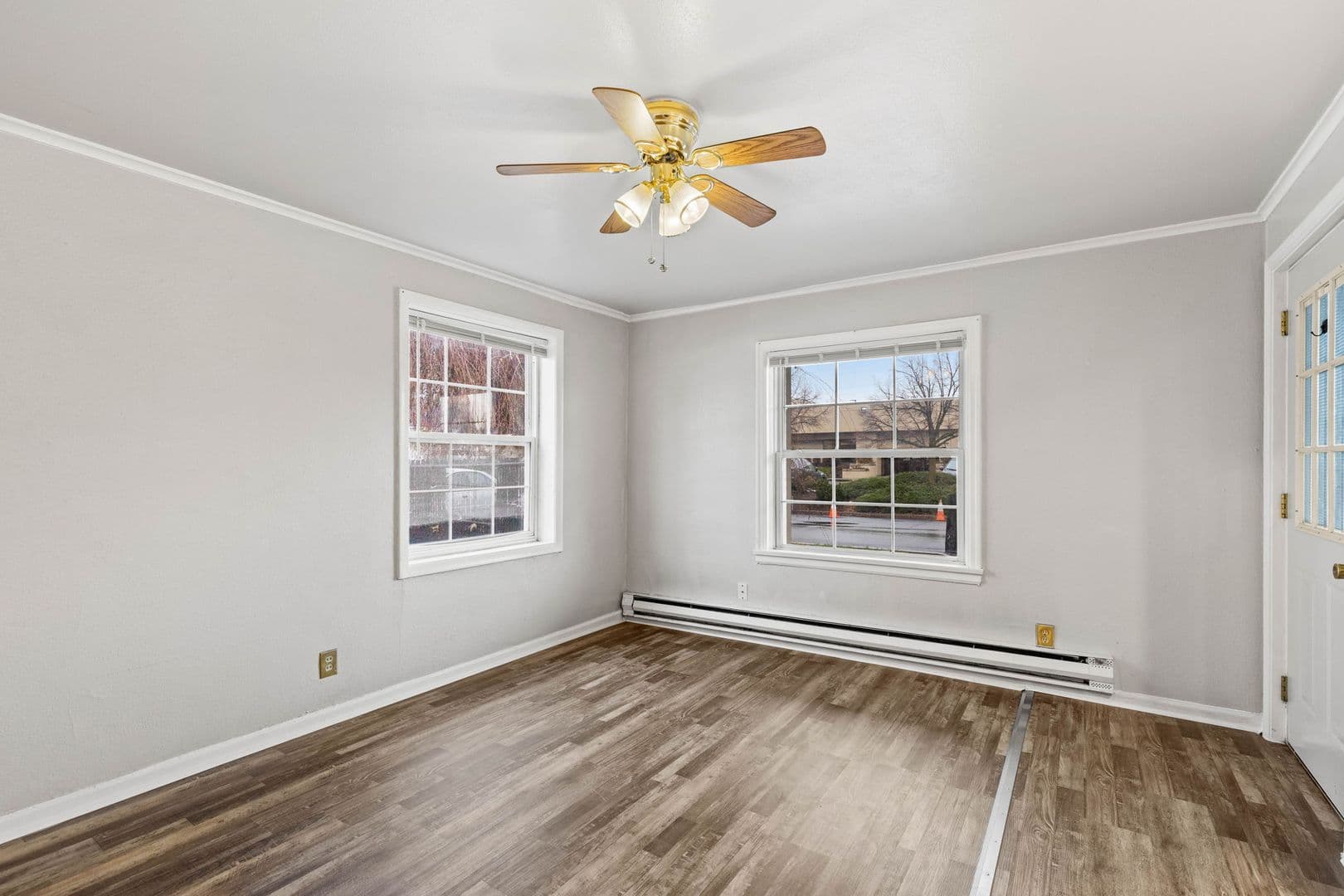 Spokane Valley Apartment: 9300 E Sprague Avenue