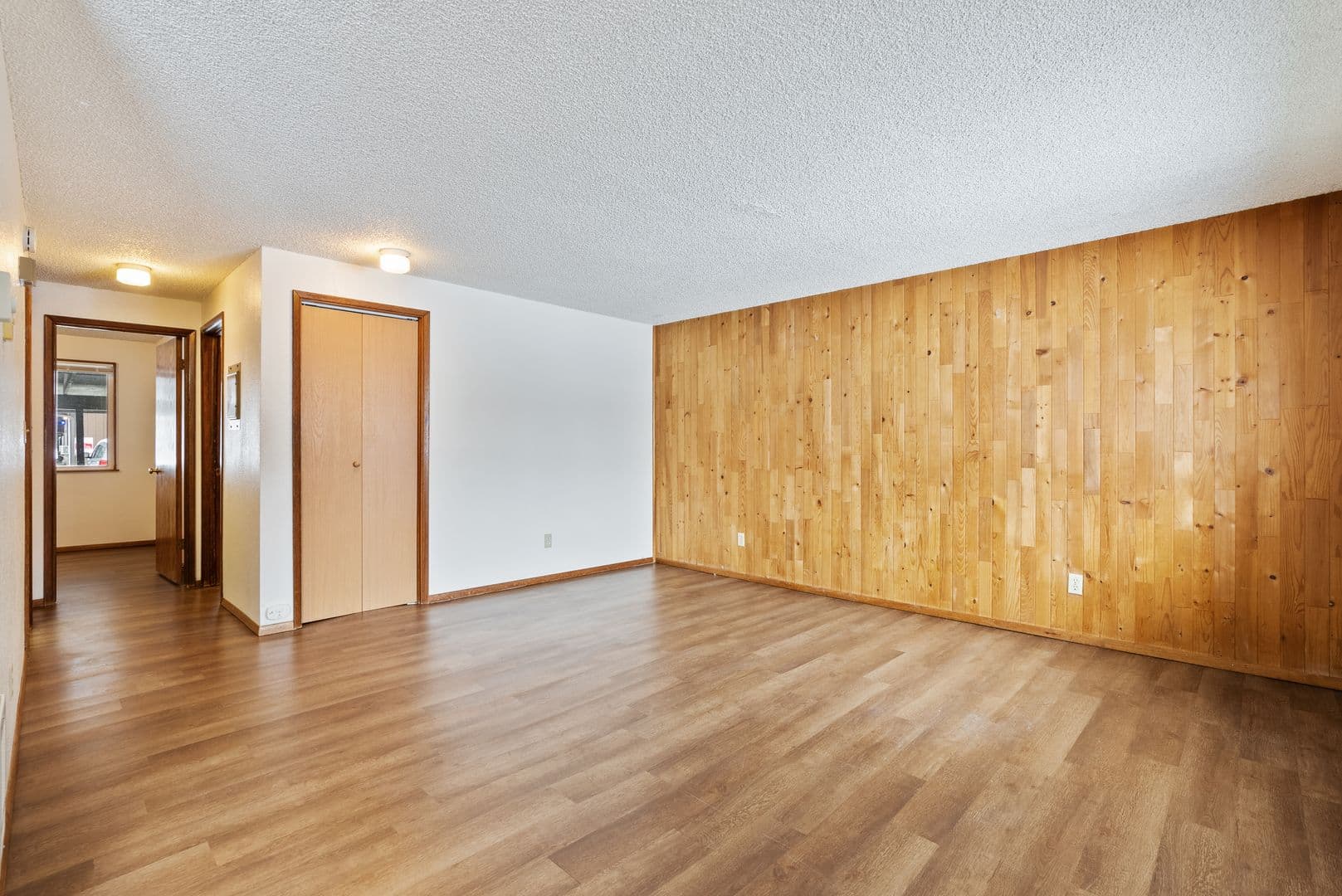 Medical Lake Apartment: 314 N LeFevre St