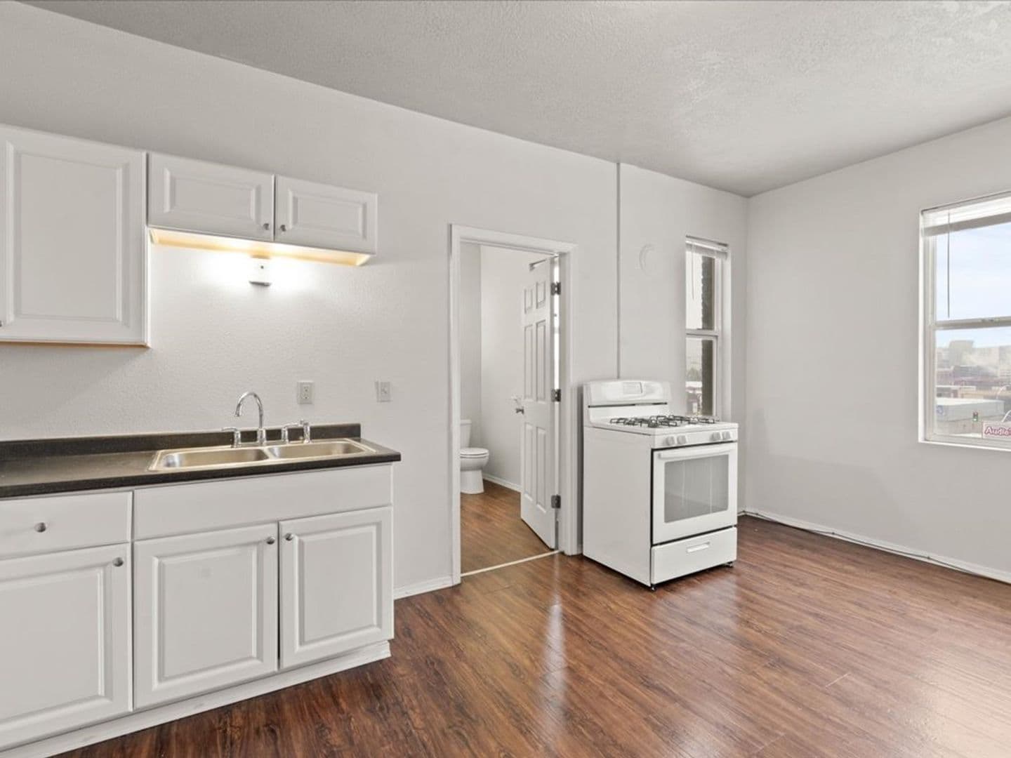 Spokane Apartment: 1221 N Monroe St