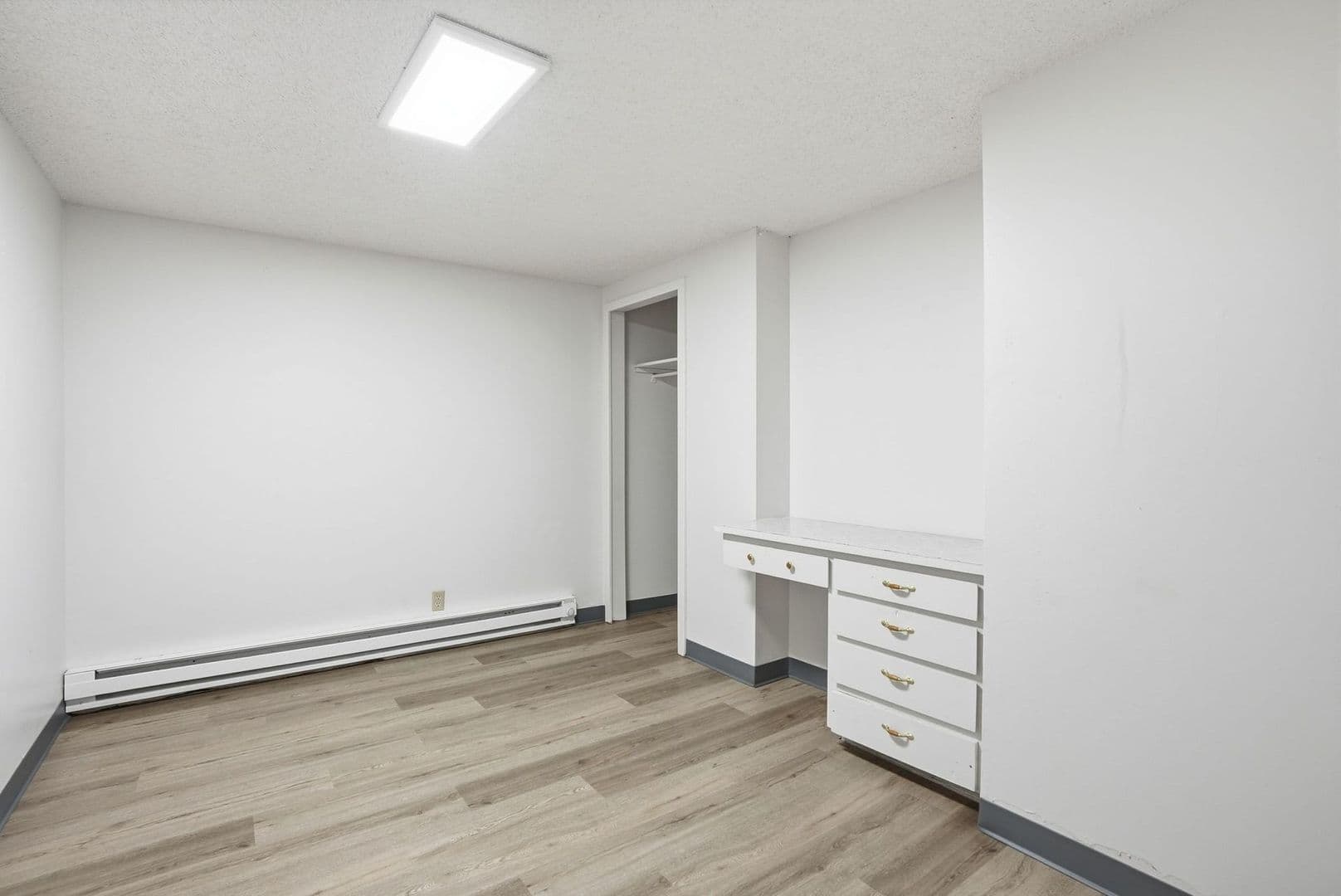 Spokane Apartment: 155 S Oak St