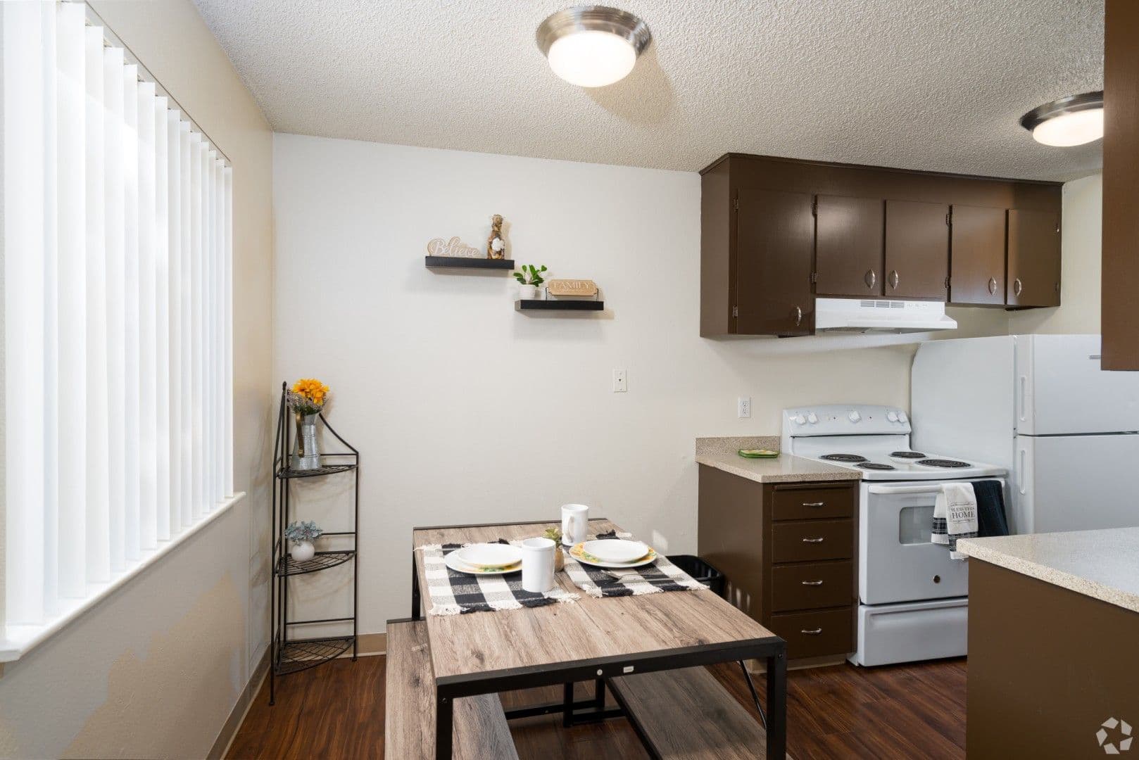 Kennewick Apartment: 632 N Arthur Street
