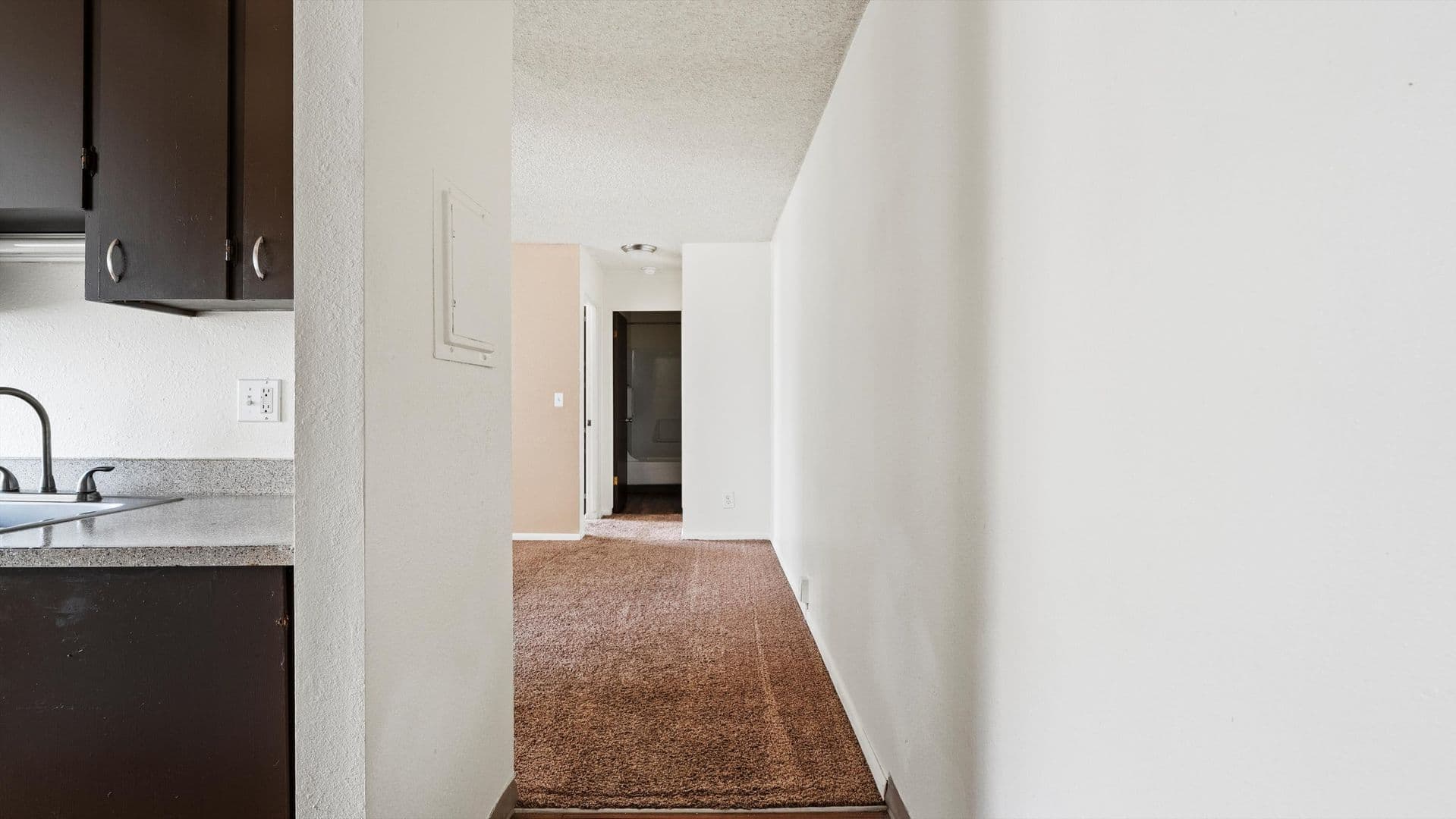 Kennewick Apartment: 4711 W Metaline Avenue