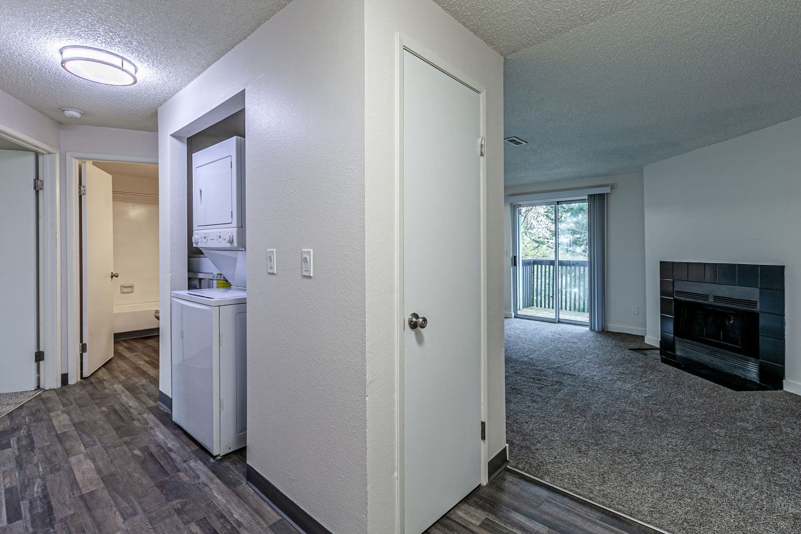 Tacoma Apartment: 6830 Tacoma Mall Blvd