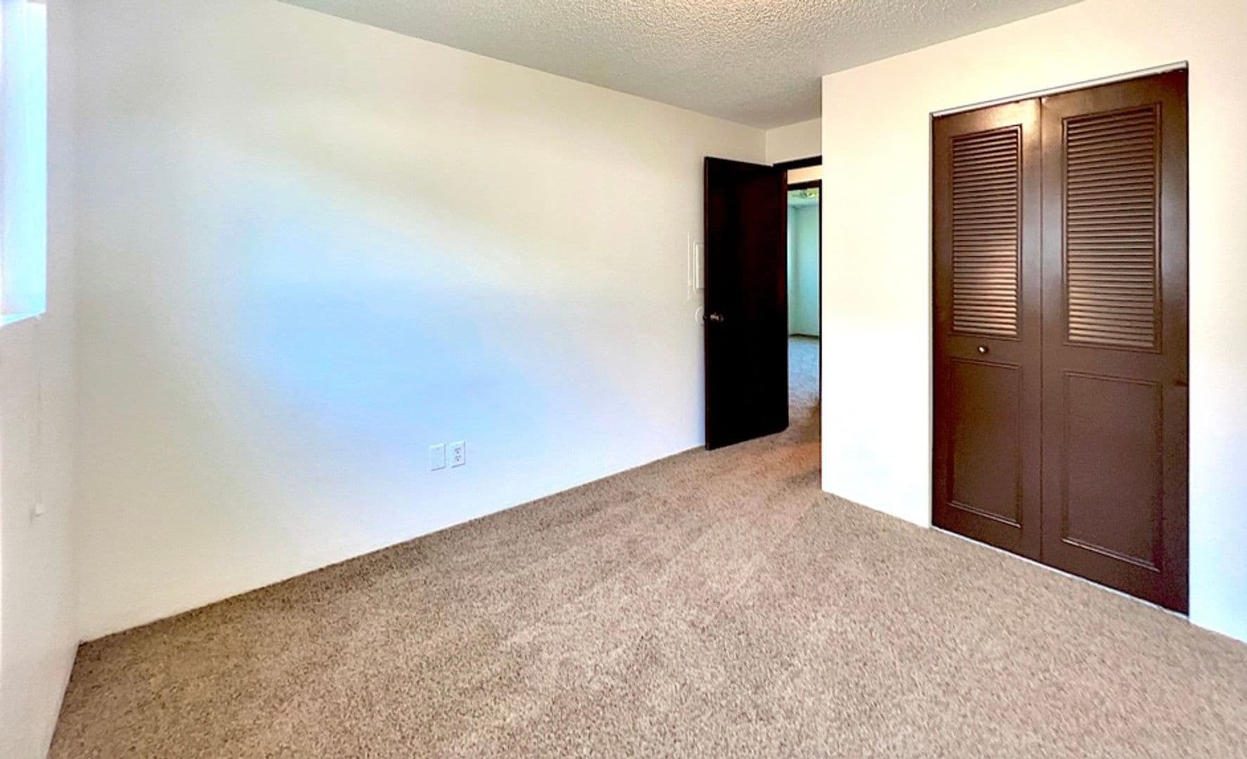 Pasco Apartment: 2524 W Sylvester St.