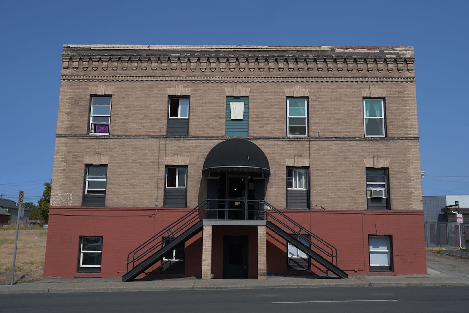 Spokane Apartment: 1010 W Boone Ave.