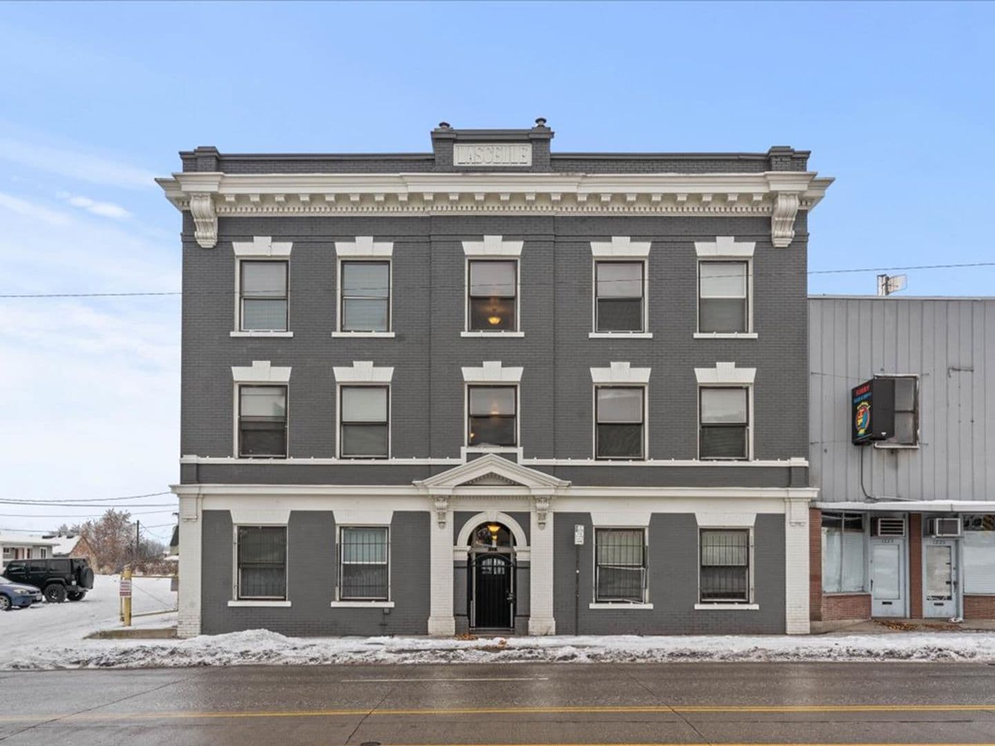 Spokane Apartment: 1221 N Monroe St