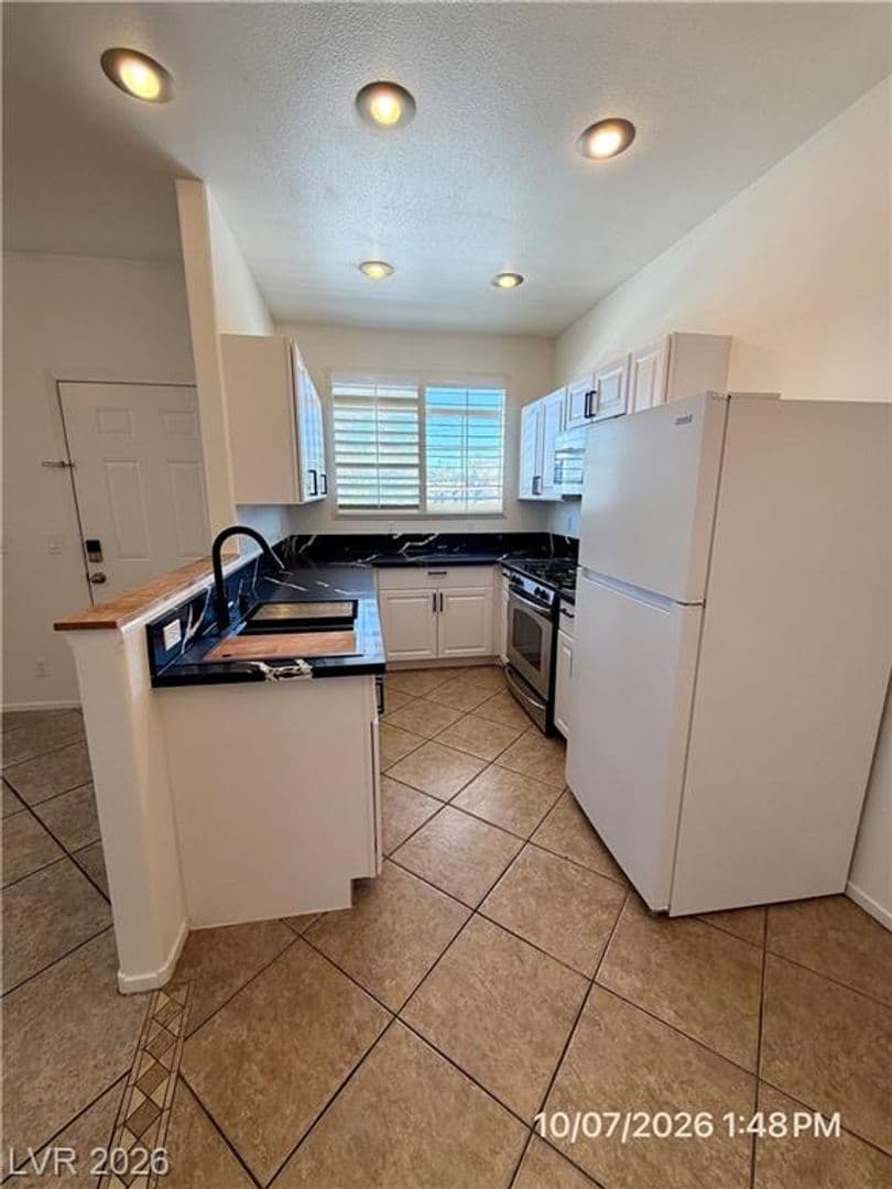 Henderson Condo: 2201 Ramsgate Dr #724