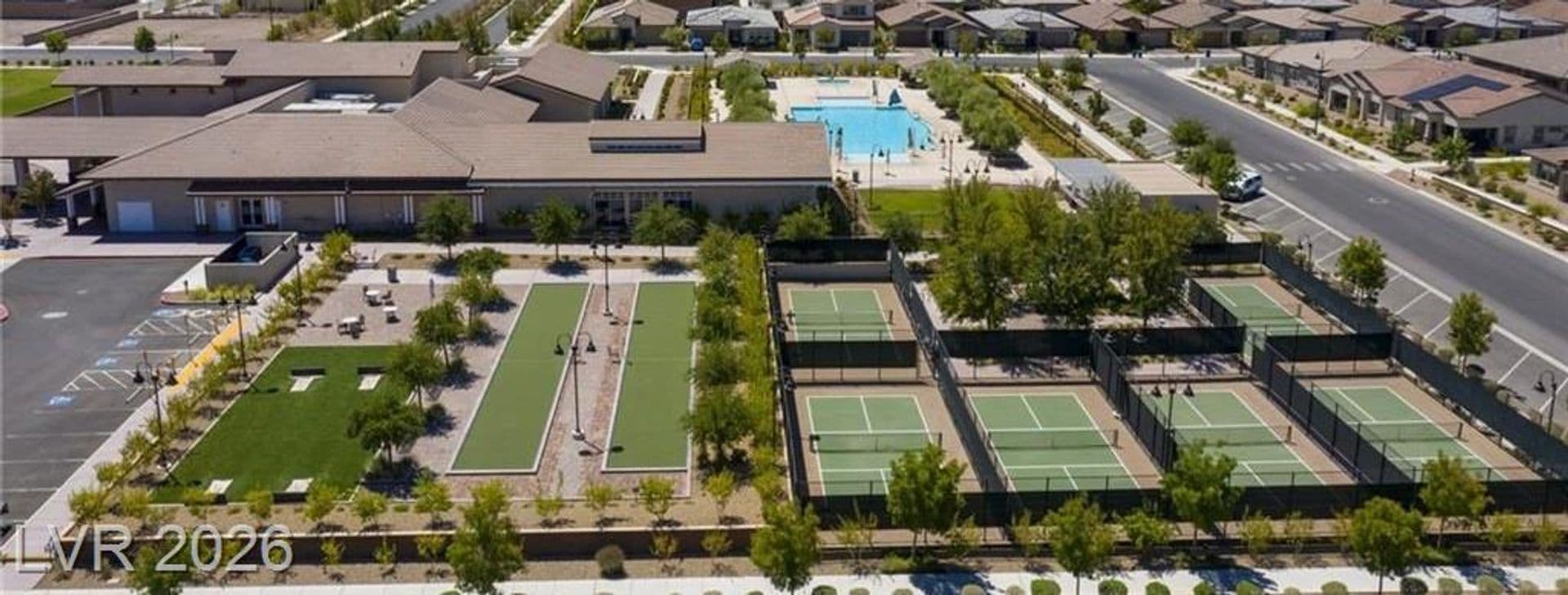 Henderson Townhome: 927 Pink Sugarbird St