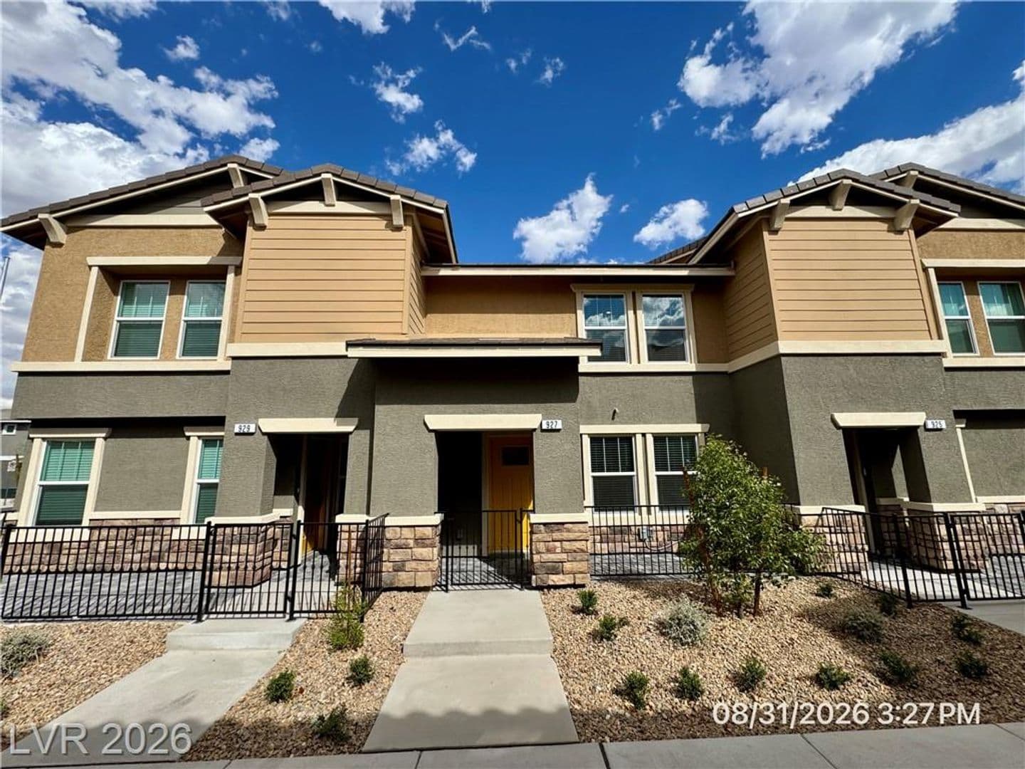 Henderson Townhome: 927 Pink Sugarbird St