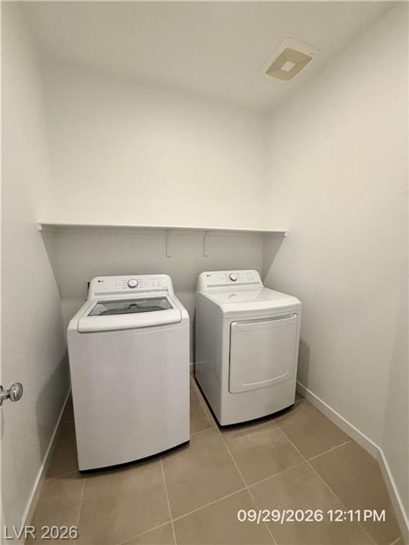 Henderson Townhome: 239 Freeport View Pl