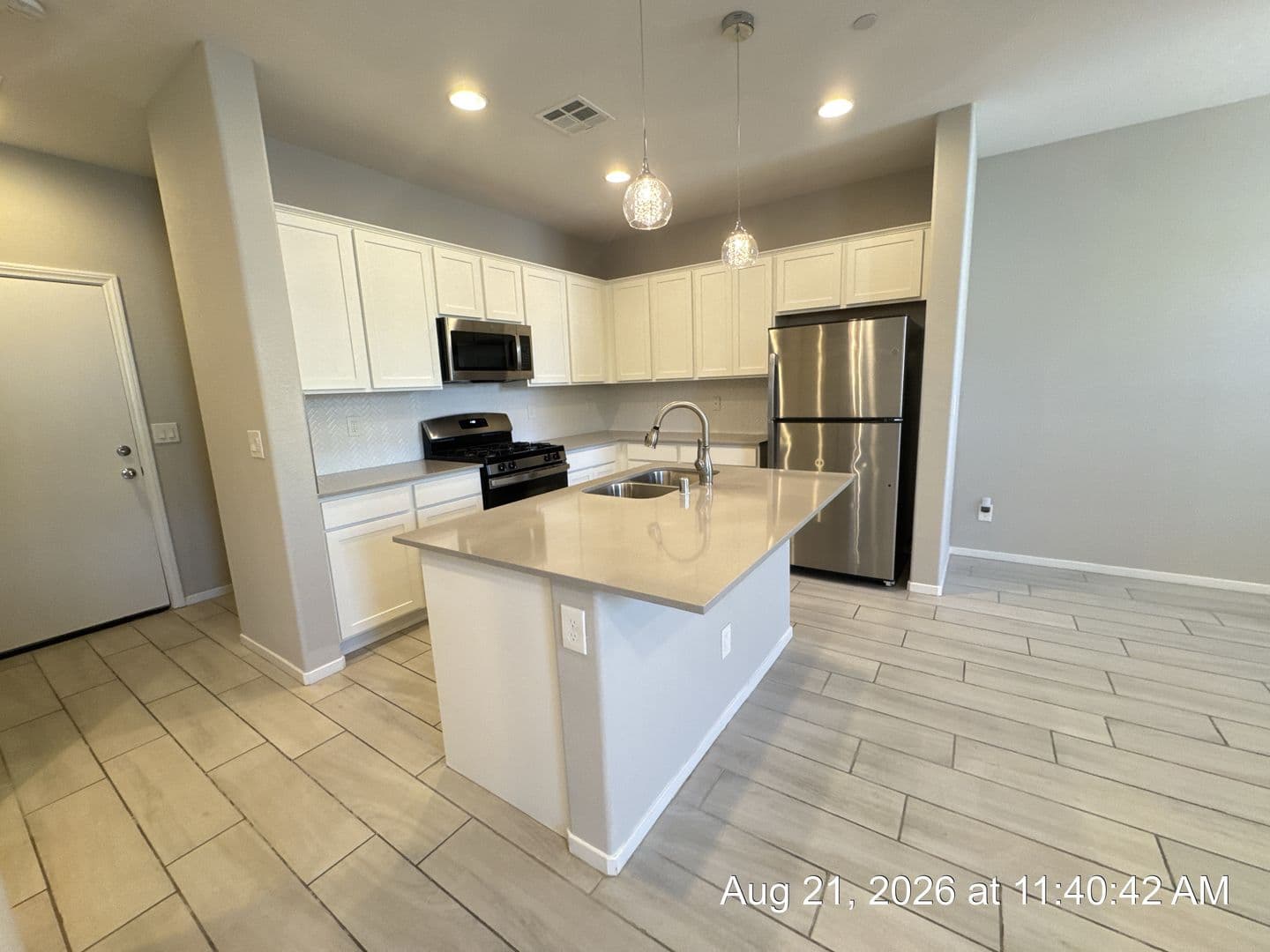 Henderson Townhome: 720 Sleeping City Ave