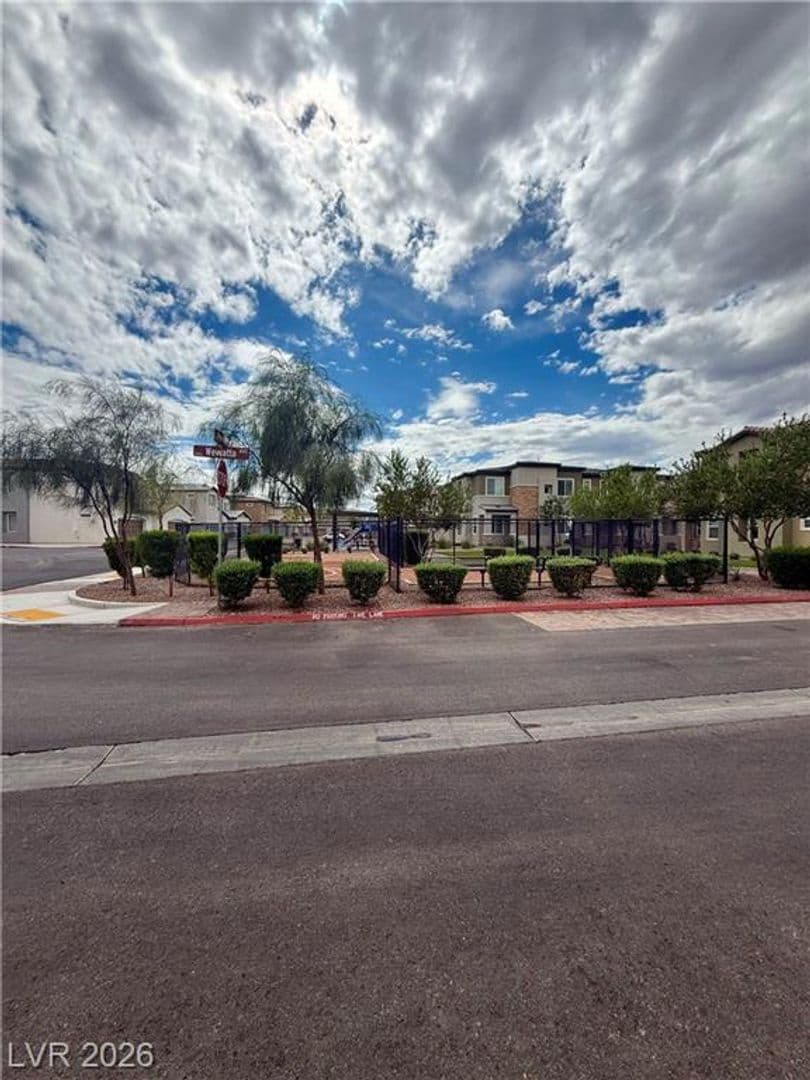 Henderson Townhome: 239 Freeport View Pl