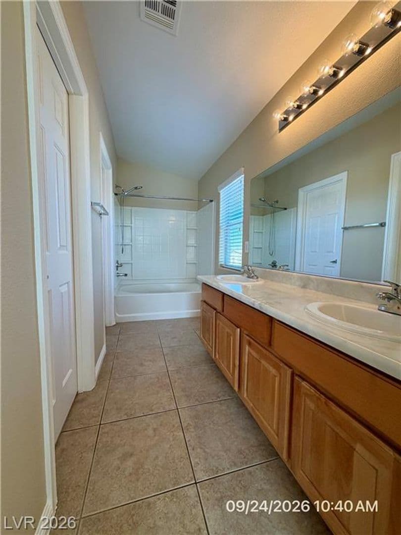 Henderson Townhome: 1073 Pleasure Ln #101