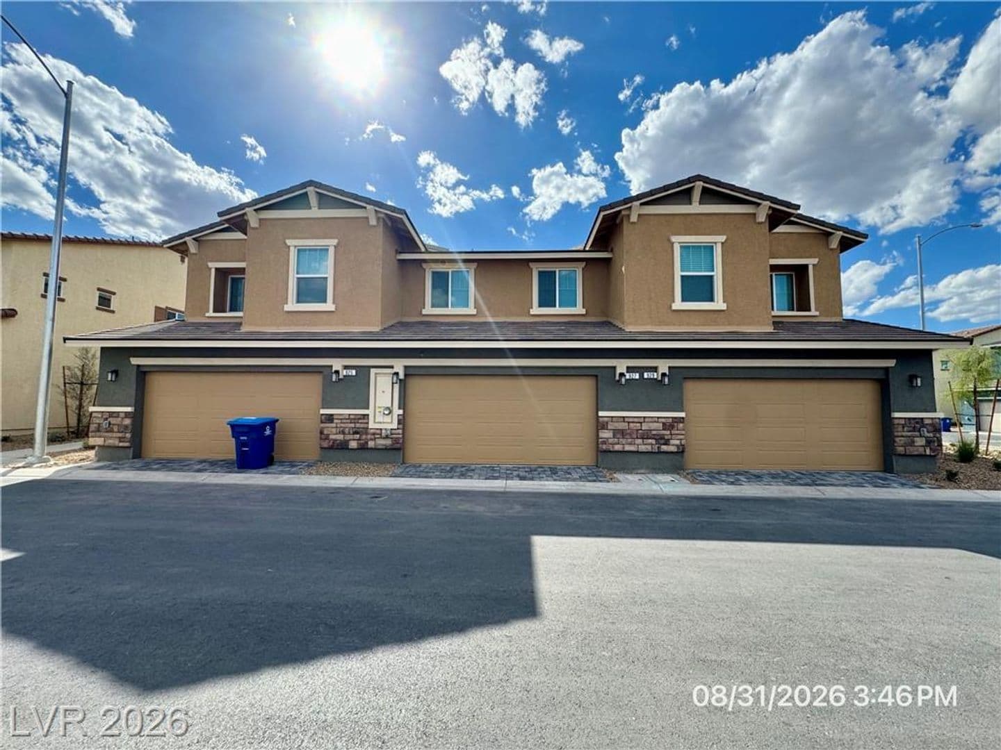 Henderson Townhome: 927 Pink Sugarbird St