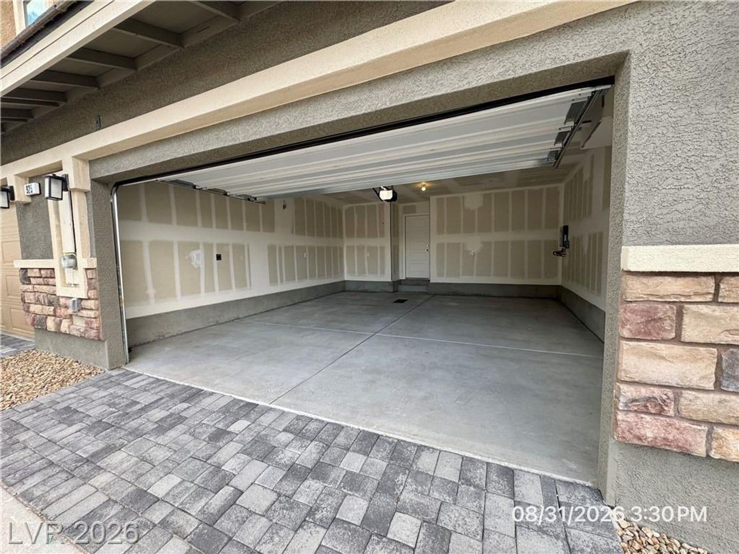 Henderson Townhome: 927 Pink Sugarbird St