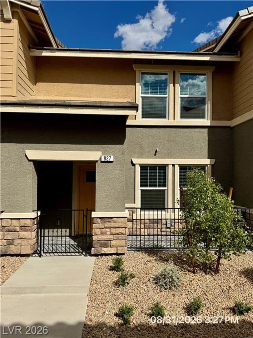 Henderson Townhome: 927 Pink Sugarbird St