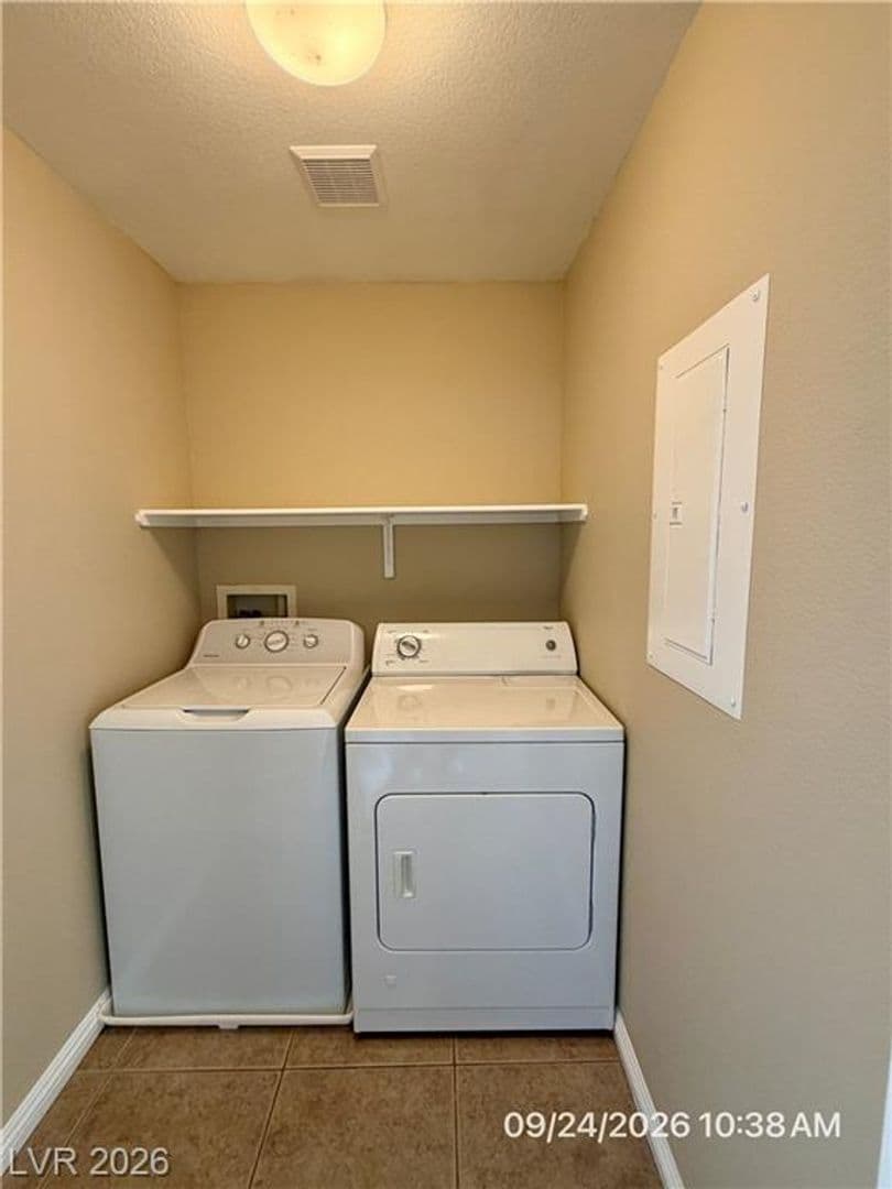 Henderson Townhome: 1073 Pleasure Ln #101