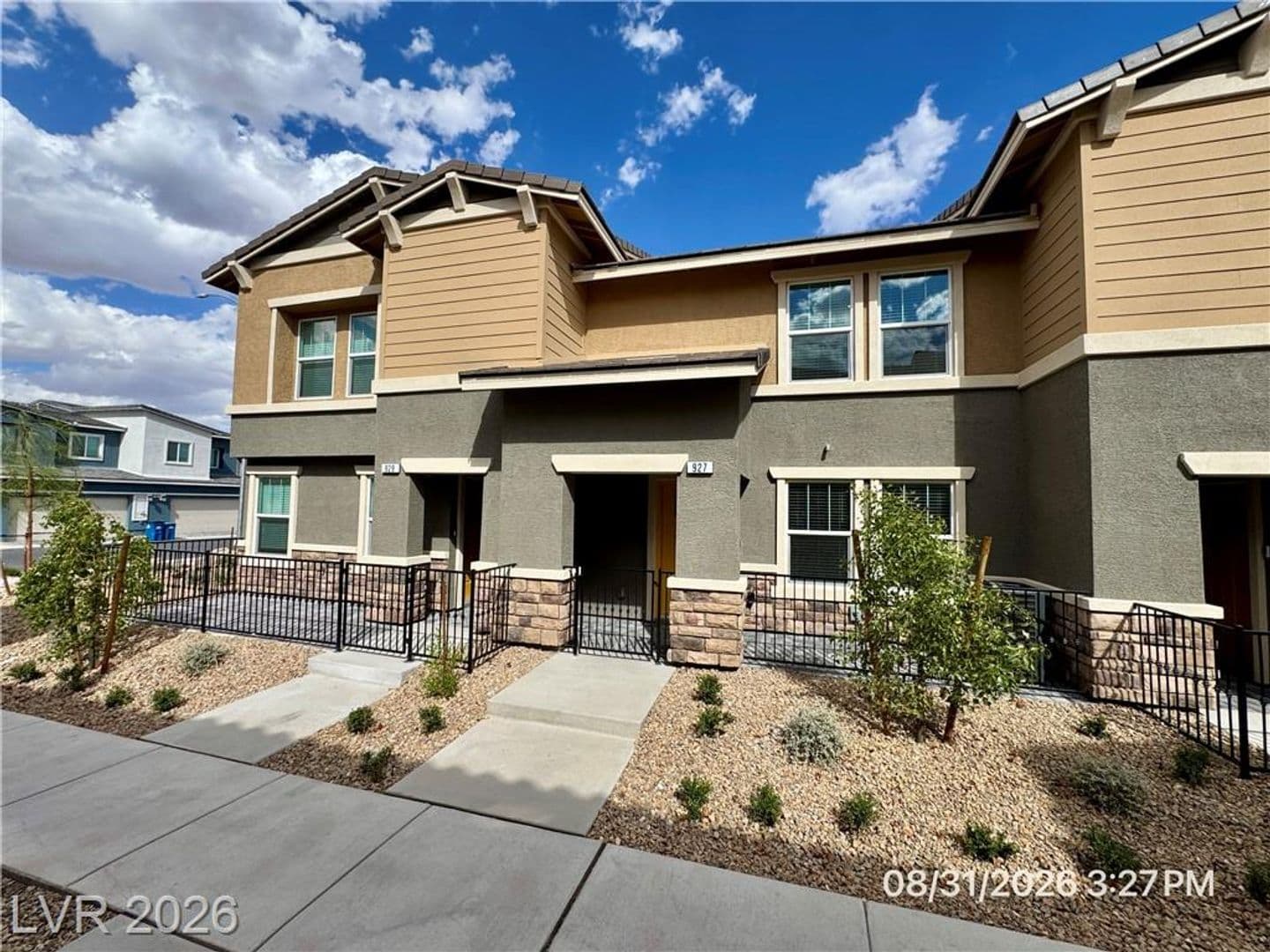 Henderson Townhome: 927 Pink Sugarbird St