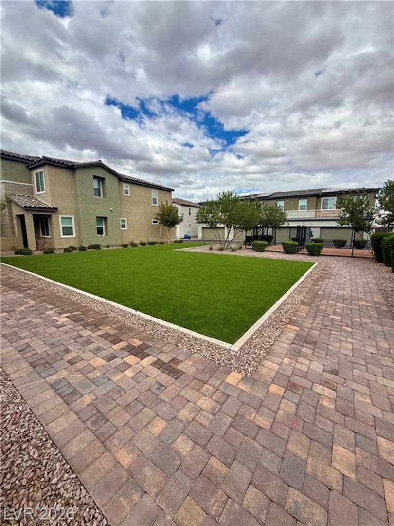 Henderson Townhome: 239 Freeport View Pl
