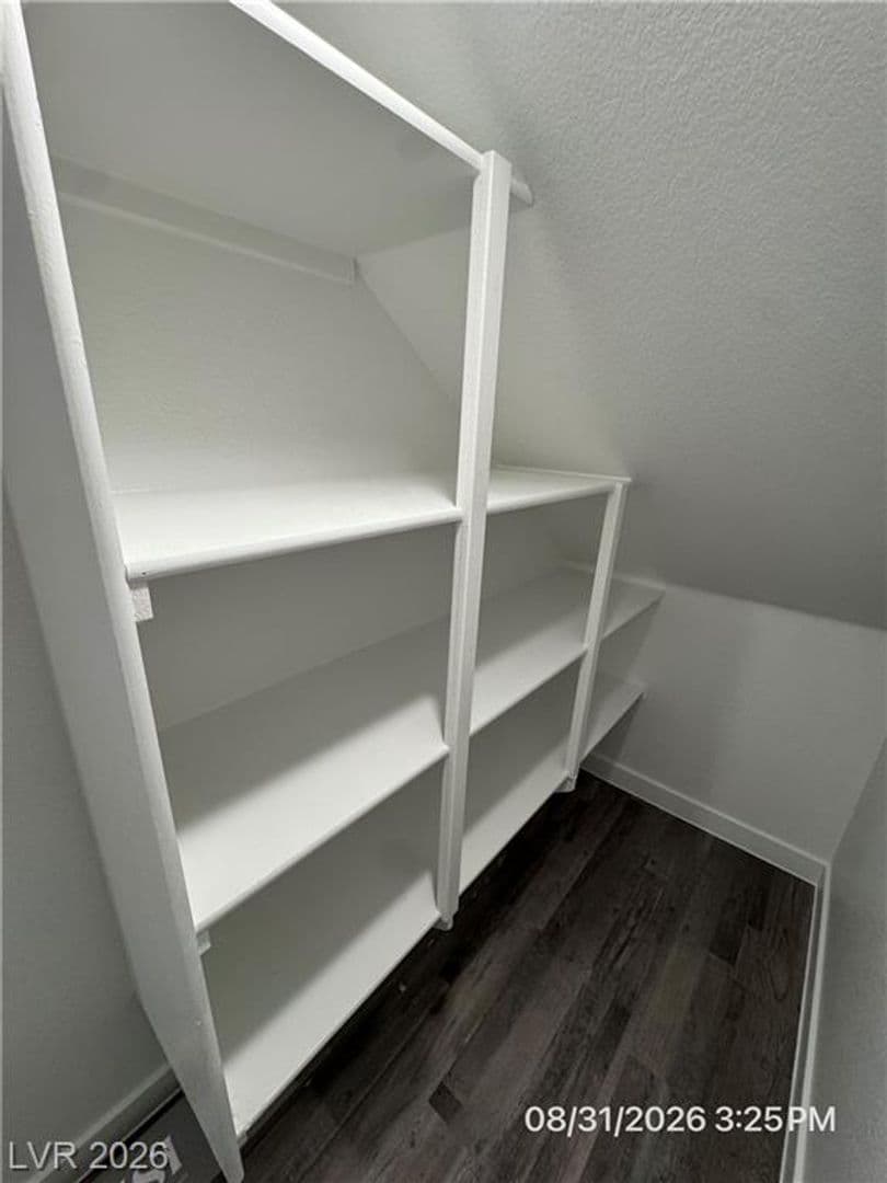 Henderson Townhome: 927 Pink Sugarbird St