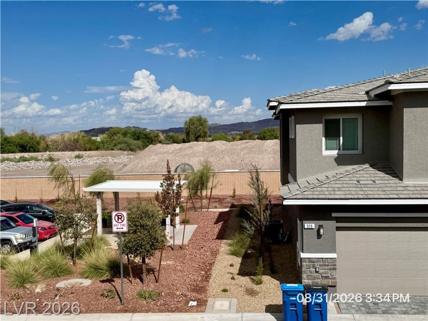 Henderson Townhome: 927 Pink Sugarbird St