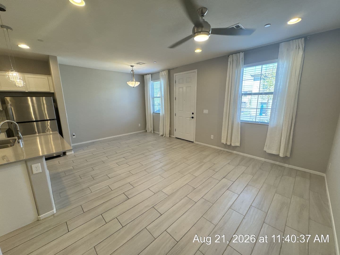Henderson Townhome: 720 Sleeping City Ave
