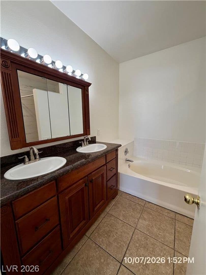 Henderson Condo: 2201 Ramsgate Dr #724